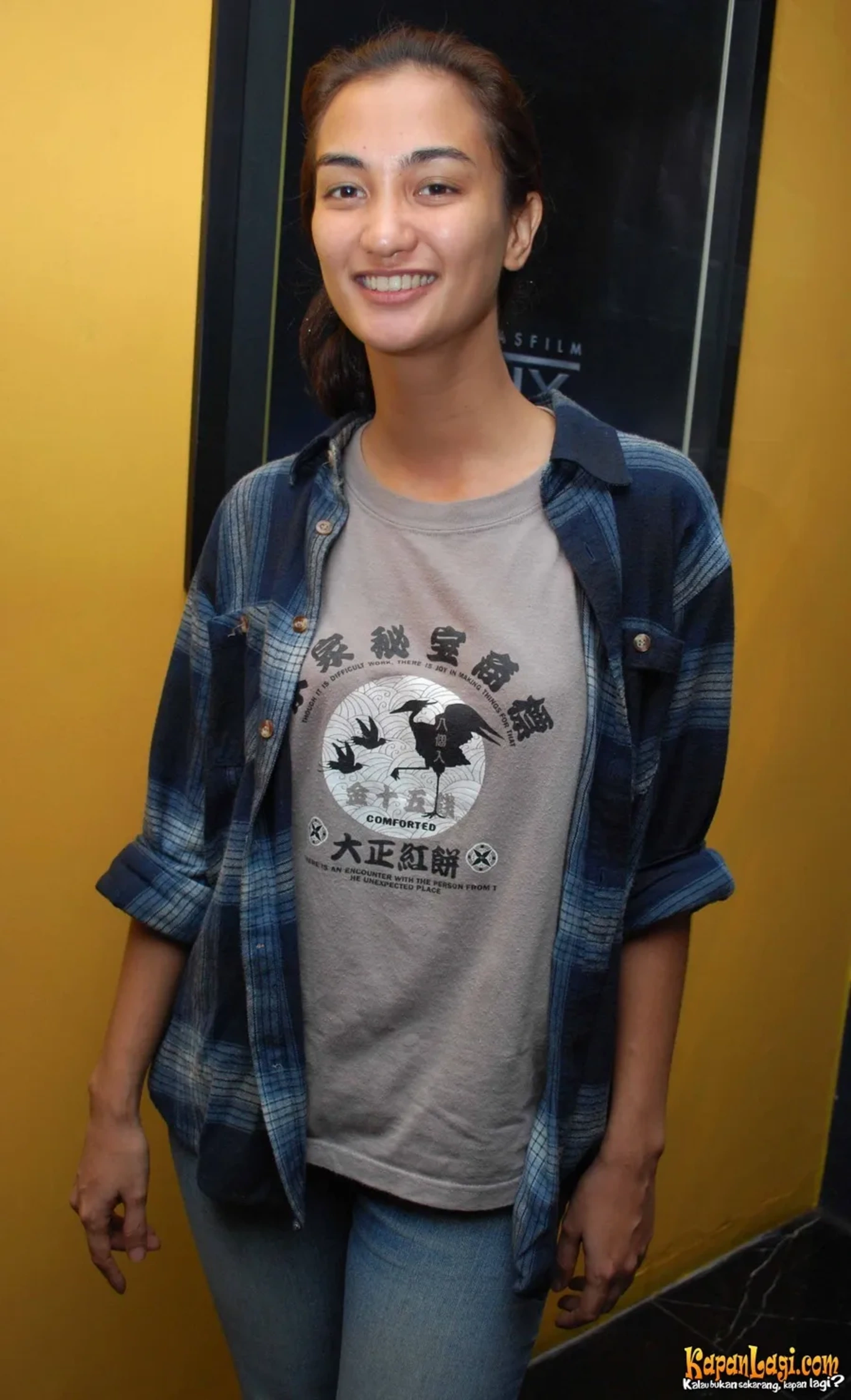 Jika Anda tidak melihat foto Atiqah Hasiholan, kemungkinan karena foto dengan nomor tersebut tidak tersedia di Kapanlagi.com™