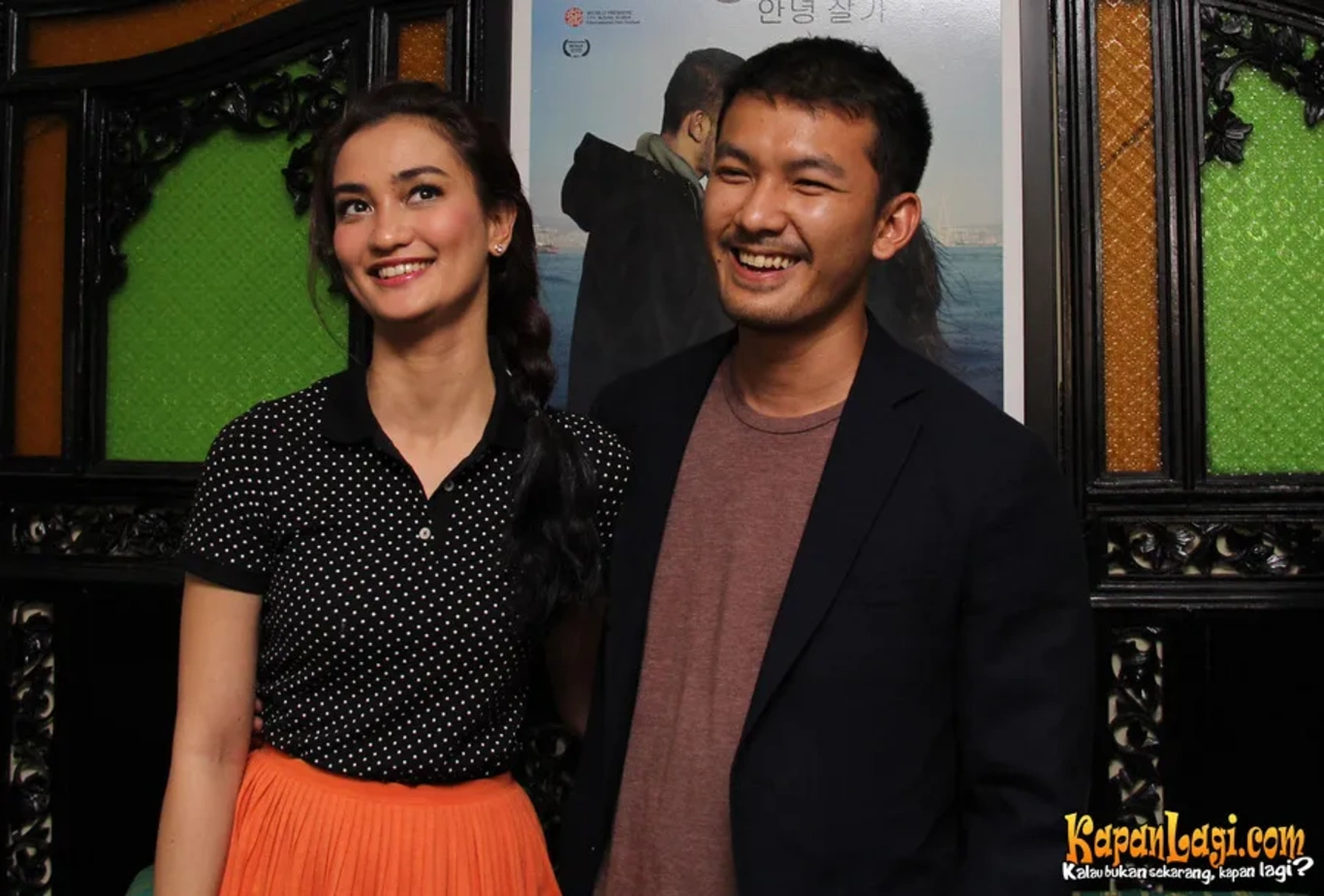 Jika Anda tidak melihat foto Atiqah Hasiholan, kemungkinan karena foto dengan nomor tersebut tidak tersedia di Kapanlagi.com™