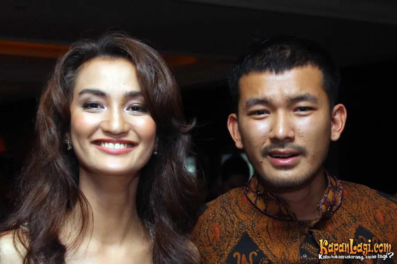 Jika Anda tidak melihat foto Atiqah Hasiholan, kemungkinan karena foto dengan nomor tersebut tidak tersedia di Kapanlagi.com™