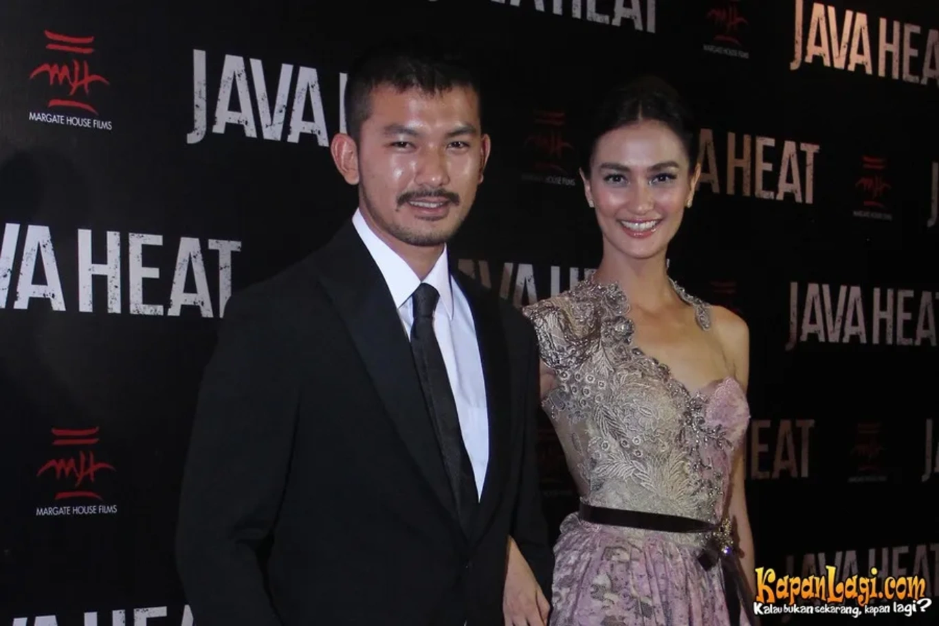 Jika Anda tidak melihat foto Atiqah Hasiholan, kemungkinan karena foto dengan nomor tersebut tidak tersedia di Kapanlagi.com™