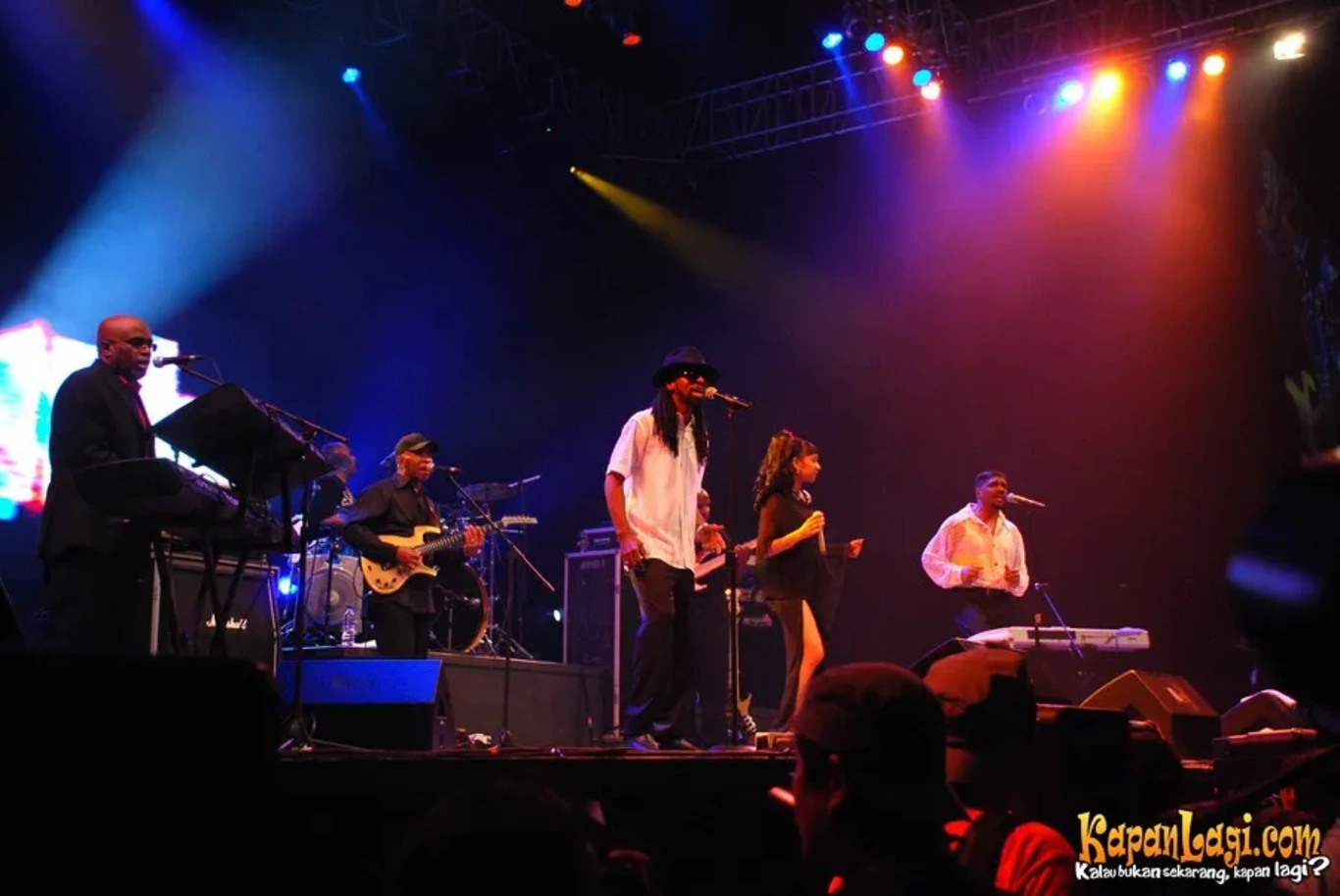 Jika Anda tidak melihat foto Atlantic Starr, kemungkinan karena foto dengan nomor tersebut tidak tersedia di Kapanlagi.com™