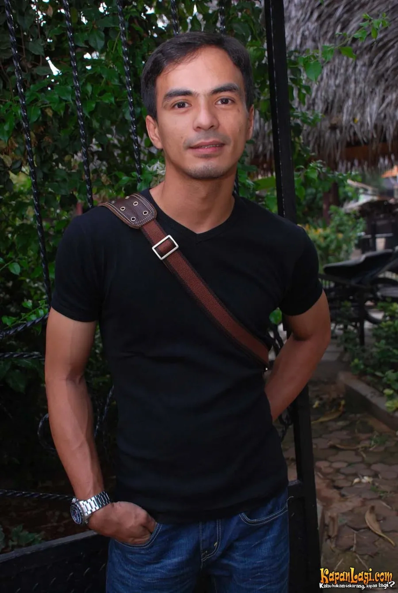 Jika Anda tidak melihat foto Attar Syah, kemungkinan karena foto dengan nomor tersebut tidak tersedia di Kapanlagi.com™