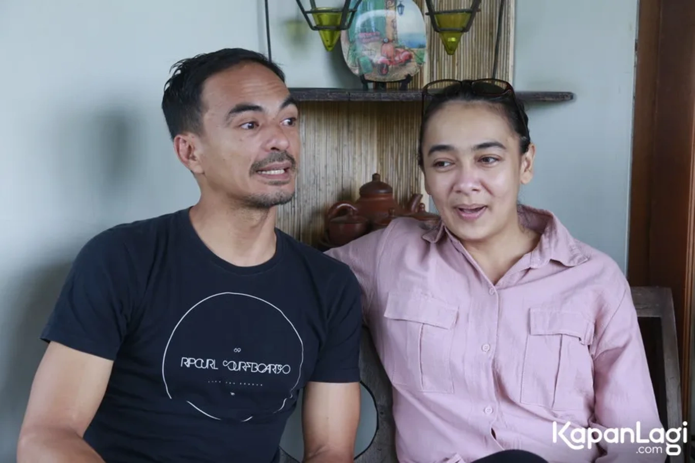 Jika Anda tidak melihat foto Attar Syah, kemungkinan karena foto dengan nomor tersebut tidak tersedia di Kapanlagi.com™