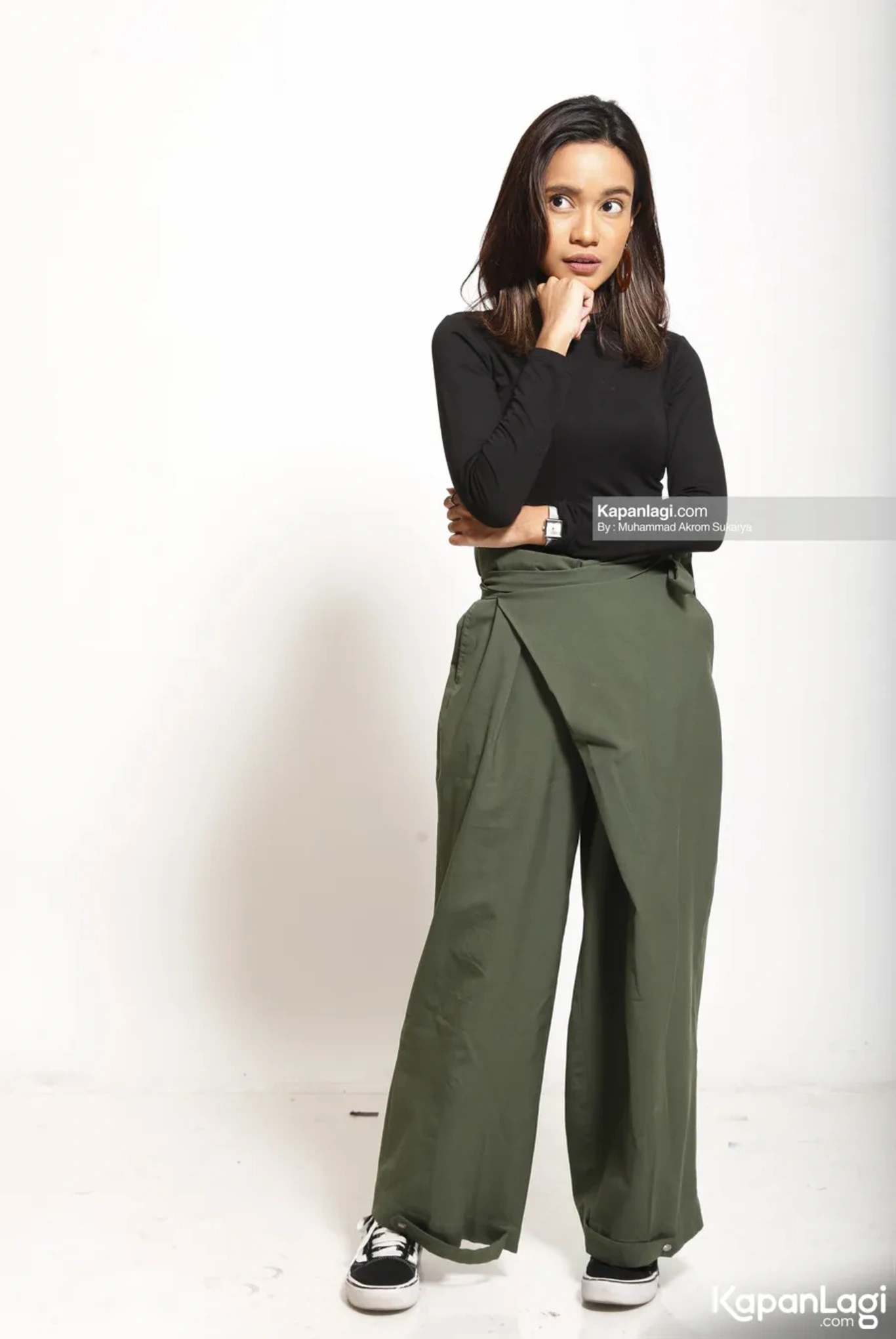 Jika Anda tidak melihat foto Audrey Tapiheru, kemungkinan karena foto dengan nomor tersebut tidak tersedia di Kapanlagi.com™