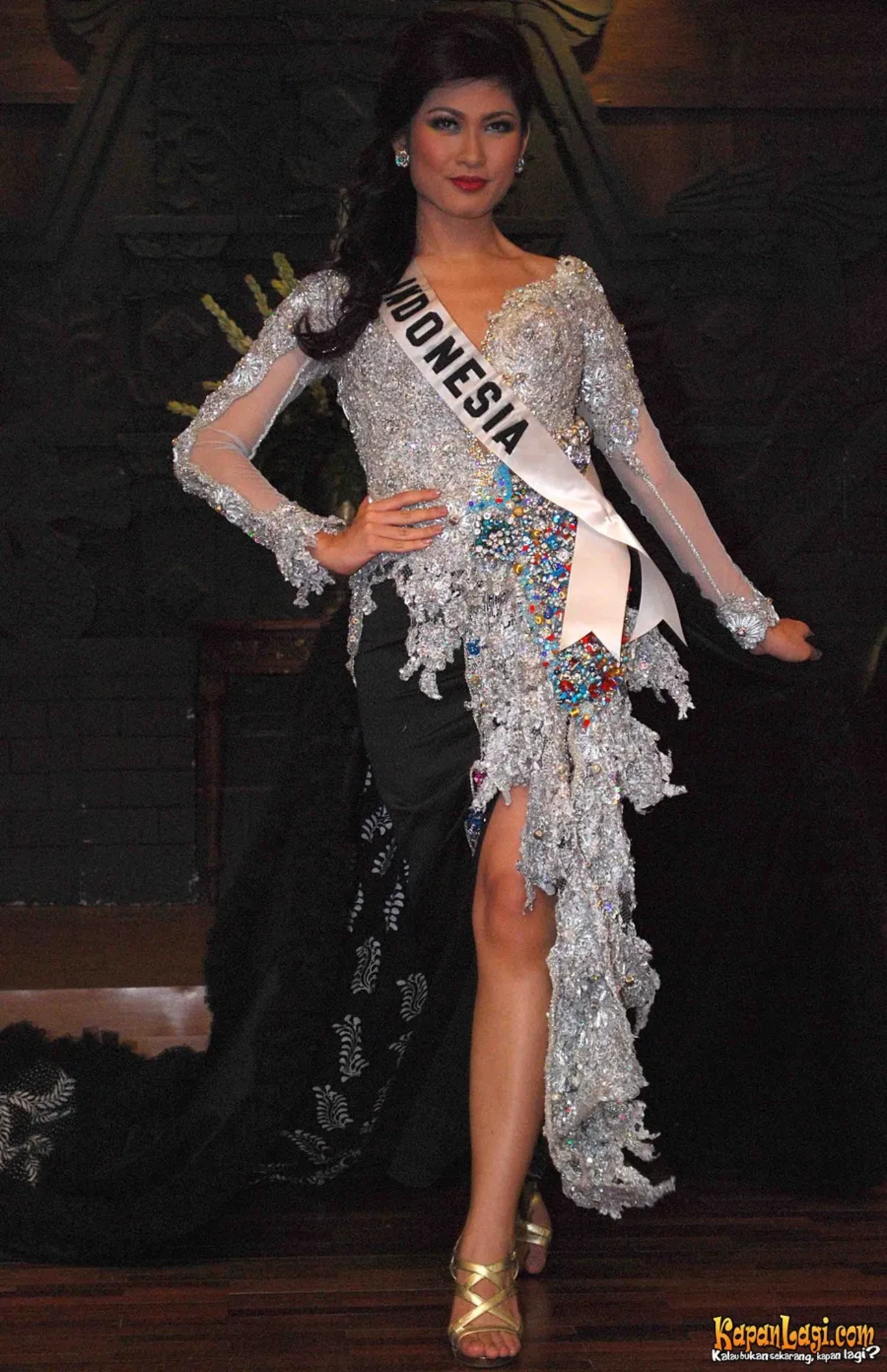 Jika Anda tidak melihat foto Ayu Diandra Sari, kemungkinan karena foto dengan nomor tersebut tidak tersedia di Kapanlagi.com™