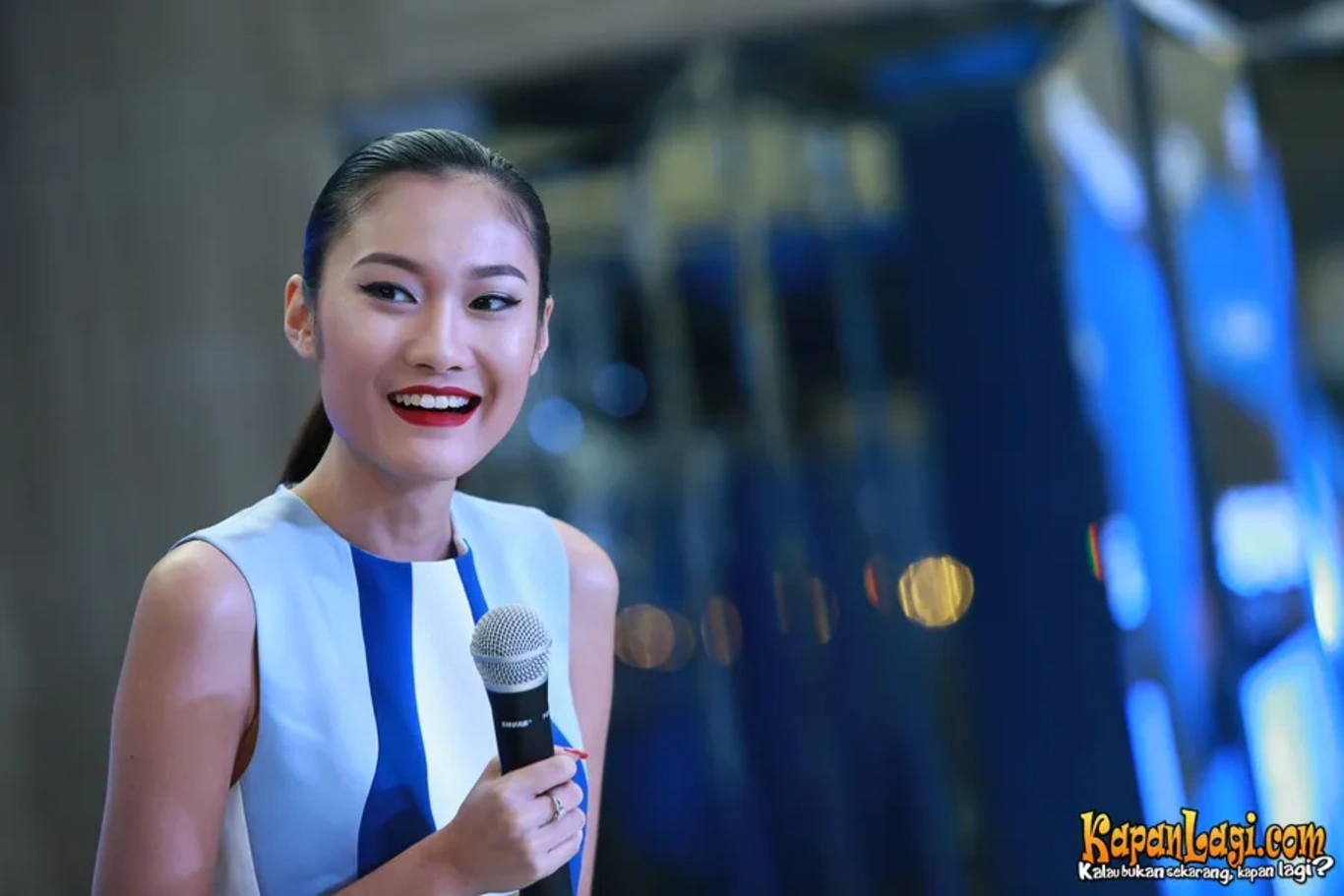 Jika Anda tidak melihat foto Ayu Gani, kemungkinan karena foto dengan nomor tersebut tidak tersedia di Kapanlagi.com™