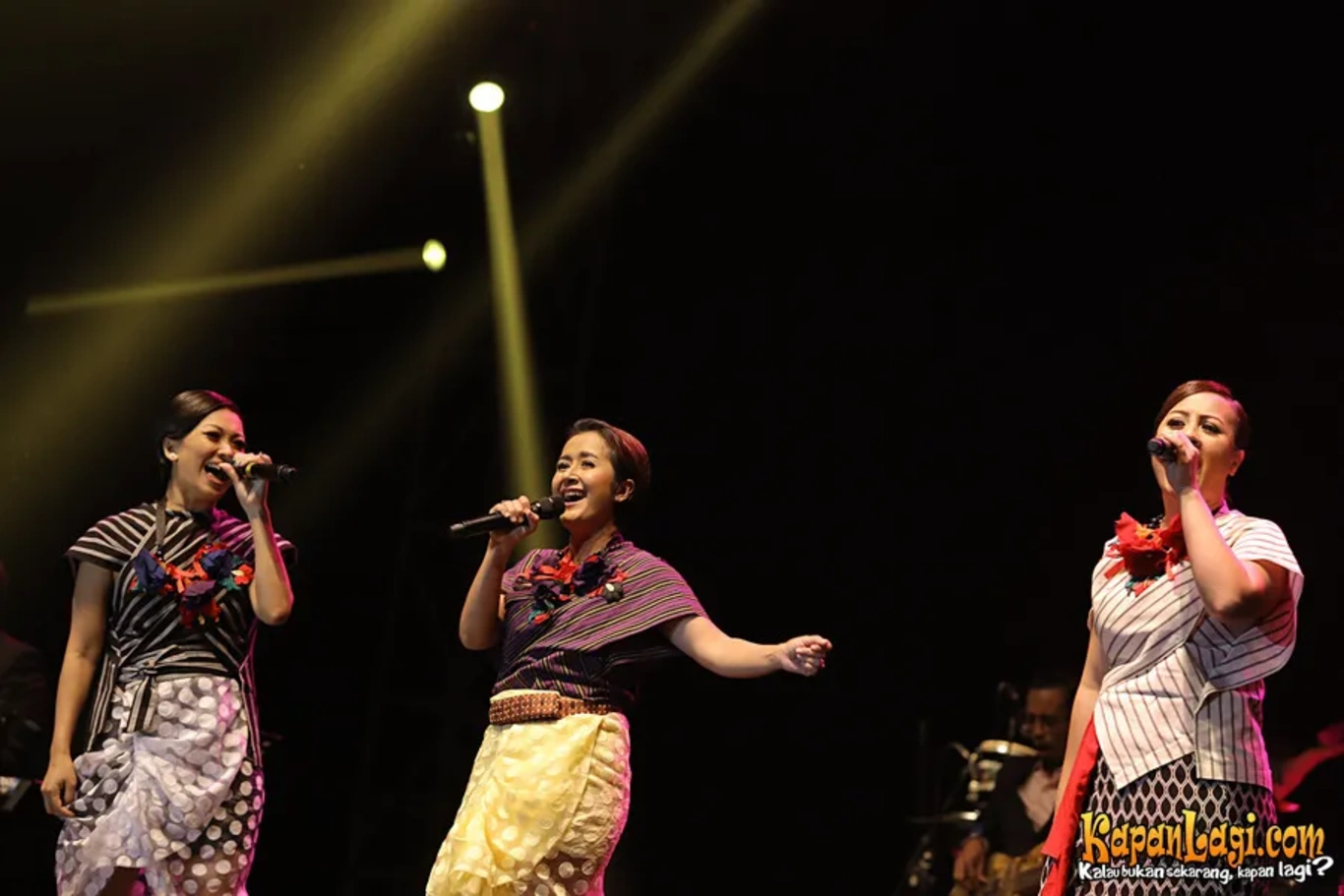 Jika Anda tidak melihat foto B3, kemungkinan karena foto dengan nomor tersebut tidak tersedia di Kapanlagi.com™