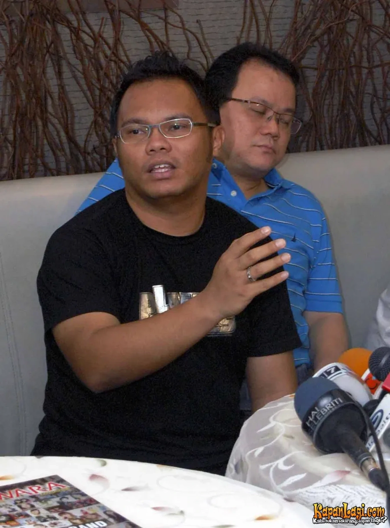 Jika Anda tidak melihat foto Badai Kerispatih, kemungkinan karena foto dengan nomor tersebut tidak tersedia di Kapanlagi.com™