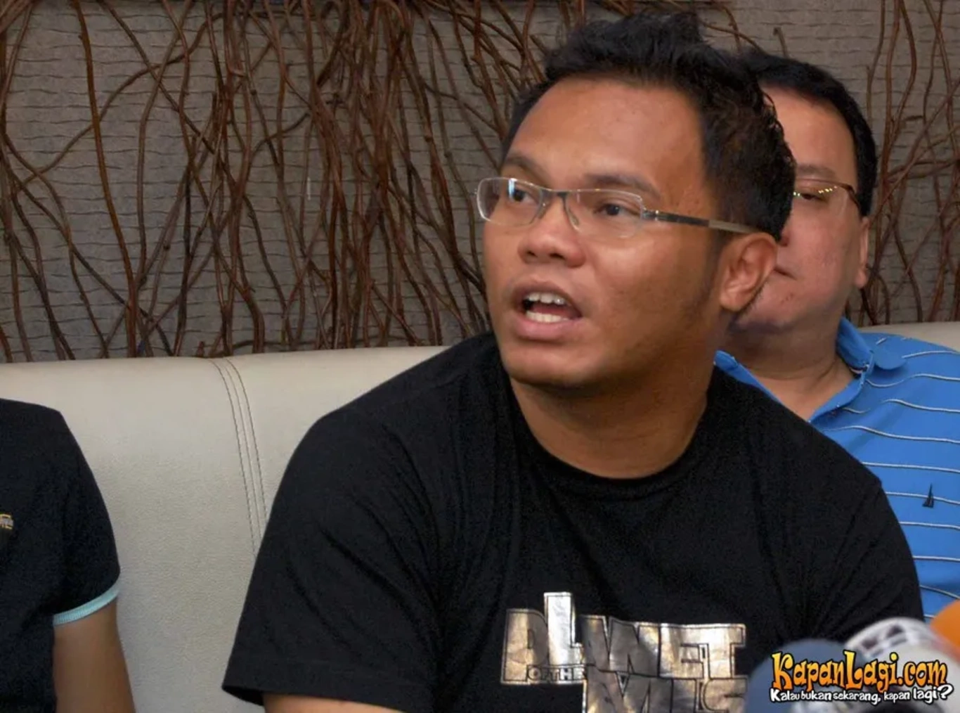 Jika Anda tidak melihat foto Badai Kerispatih, kemungkinan karena foto dengan nomor tersebut tidak tersedia di Kapanlagi.com™