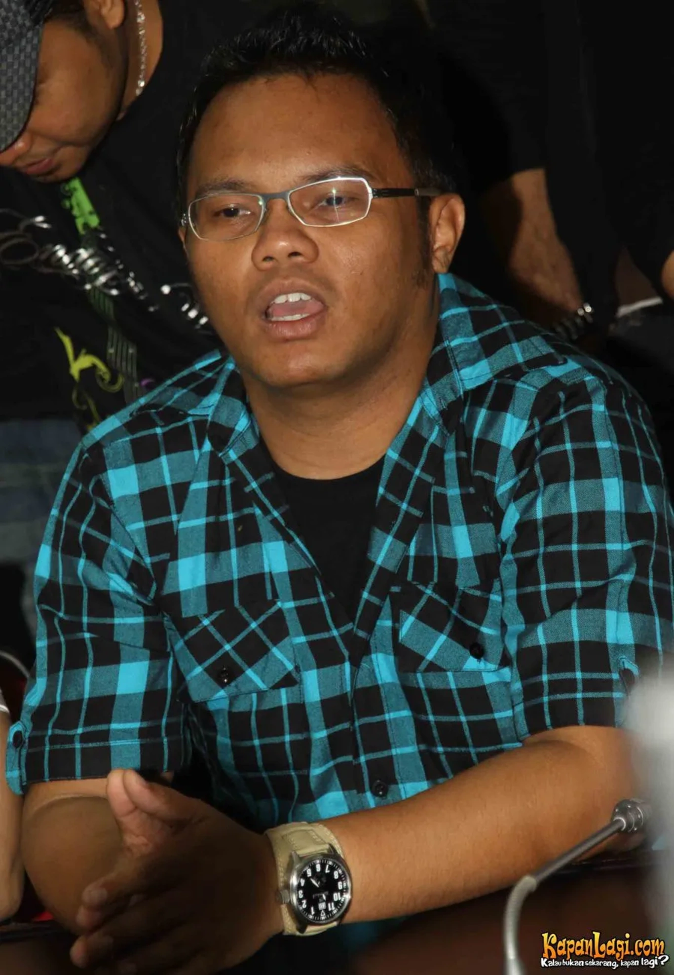 Jika Anda tidak melihat foto Badai Kerispatih, kemungkinan karena foto dengan nomor tersebut tidak tersedia di Kapanlagi.com™