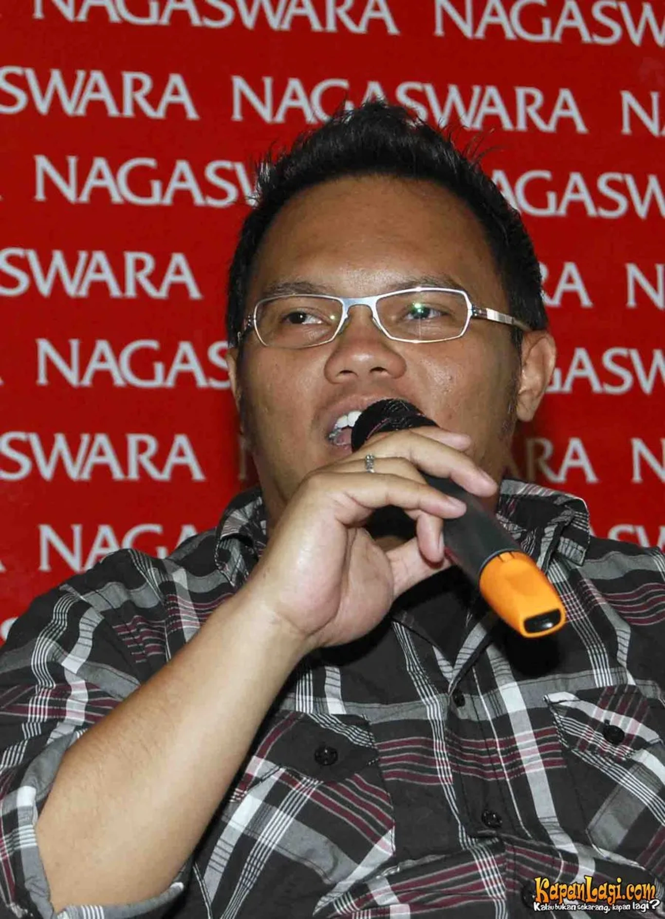 Jika Anda tidak melihat foto Badai Kerispatih, kemungkinan karena foto dengan nomor tersebut tidak tersedia di Kapanlagi.com™