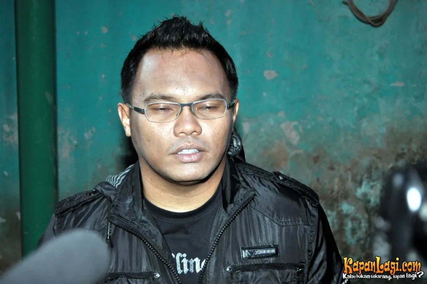 Jika Anda tidak melihat foto Badai Kerispatih, kemungkinan karena foto dengan nomor tersebut tidak tersedia di Kapanlagi.com™