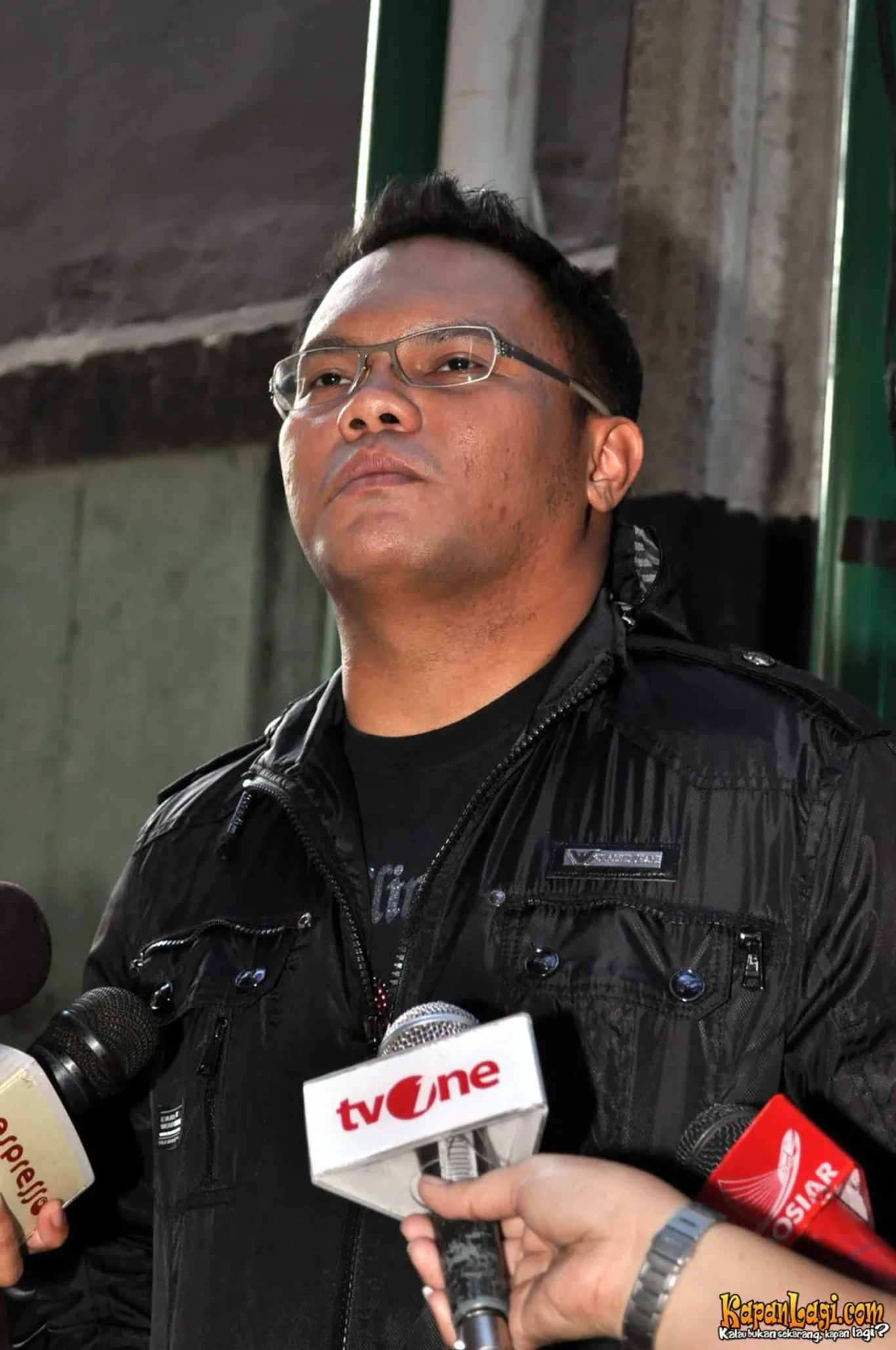 Jika Anda tidak melihat foto Badai Kerispatih, kemungkinan karena foto dengan nomor tersebut tidak tersedia di Kapanlagi.com™