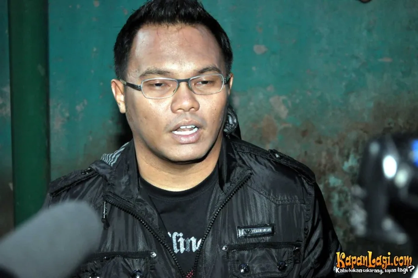 Jika Anda tidak melihat foto Badai Kerispatih, kemungkinan karena foto dengan nomor tersebut tidak tersedia di Kapanlagi.com™