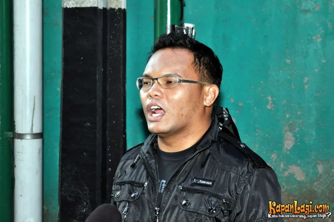 Jika Anda tidak melihat foto Badai Kerispatih, kemungkinan karena foto dengan nomor tersebut tidak tersedia di Kapanlagi.com™