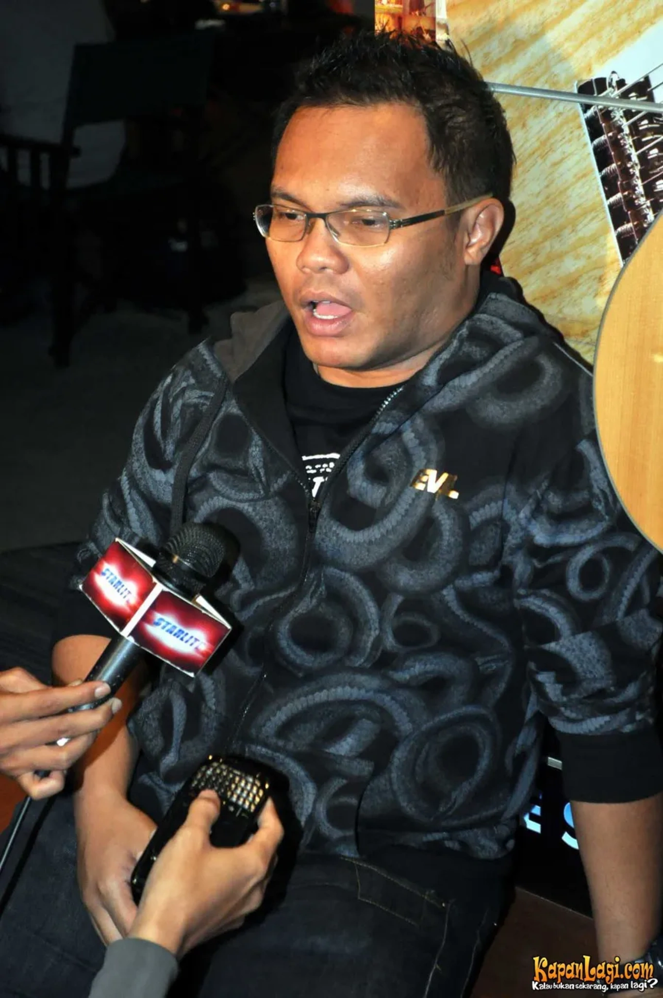 Jika Anda tidak melihat foto Badai Kerispatih, kemungkinan karena foto dengan nomor tersebut tidak tersedia di Kapanlagi.com™