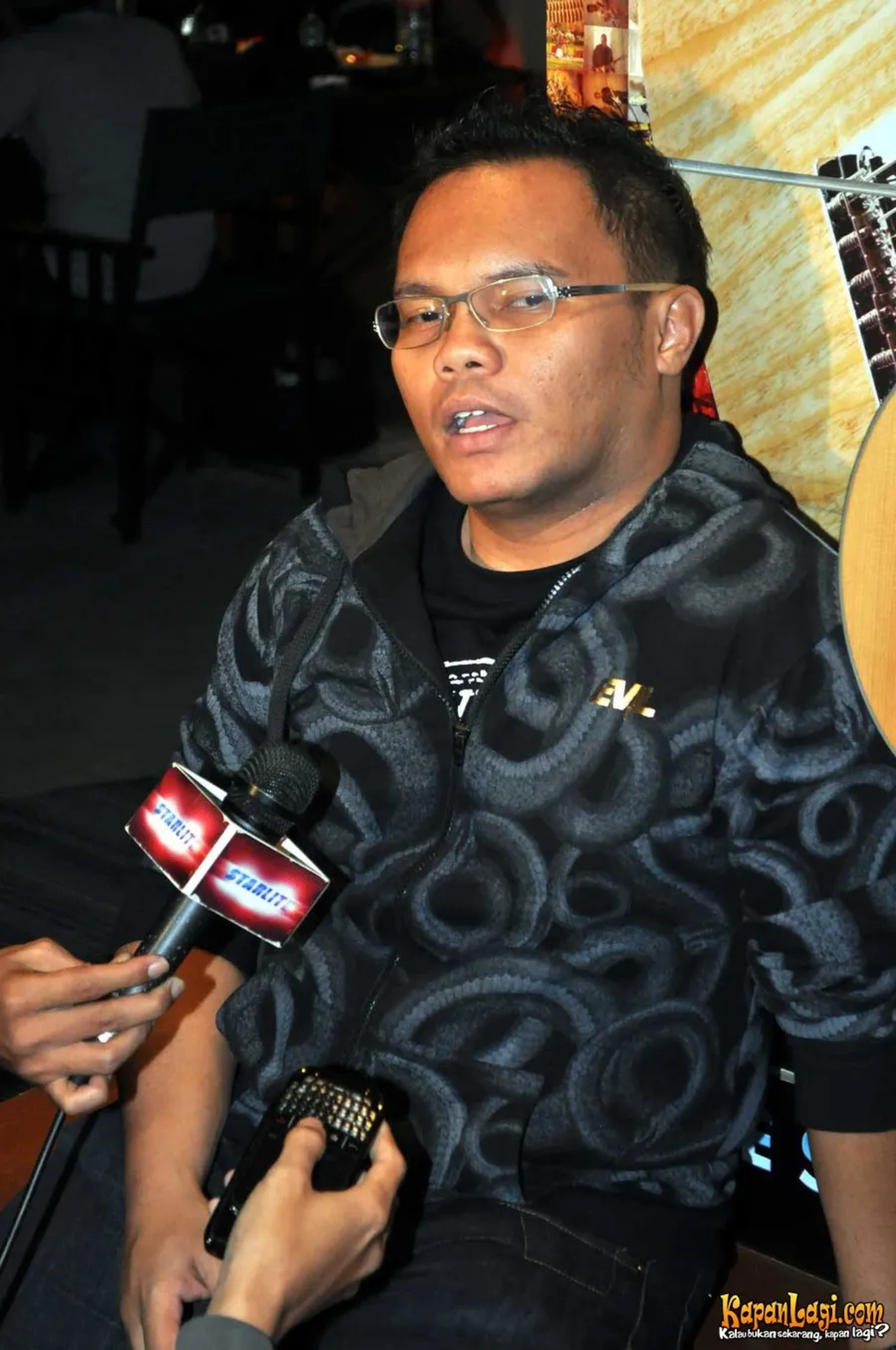 Jika Anda tidak melihat foto Badai Kerispatih, kemungkinan karena foto dengan nomor tersebut tidak tersedia di Kapanlagi.com™