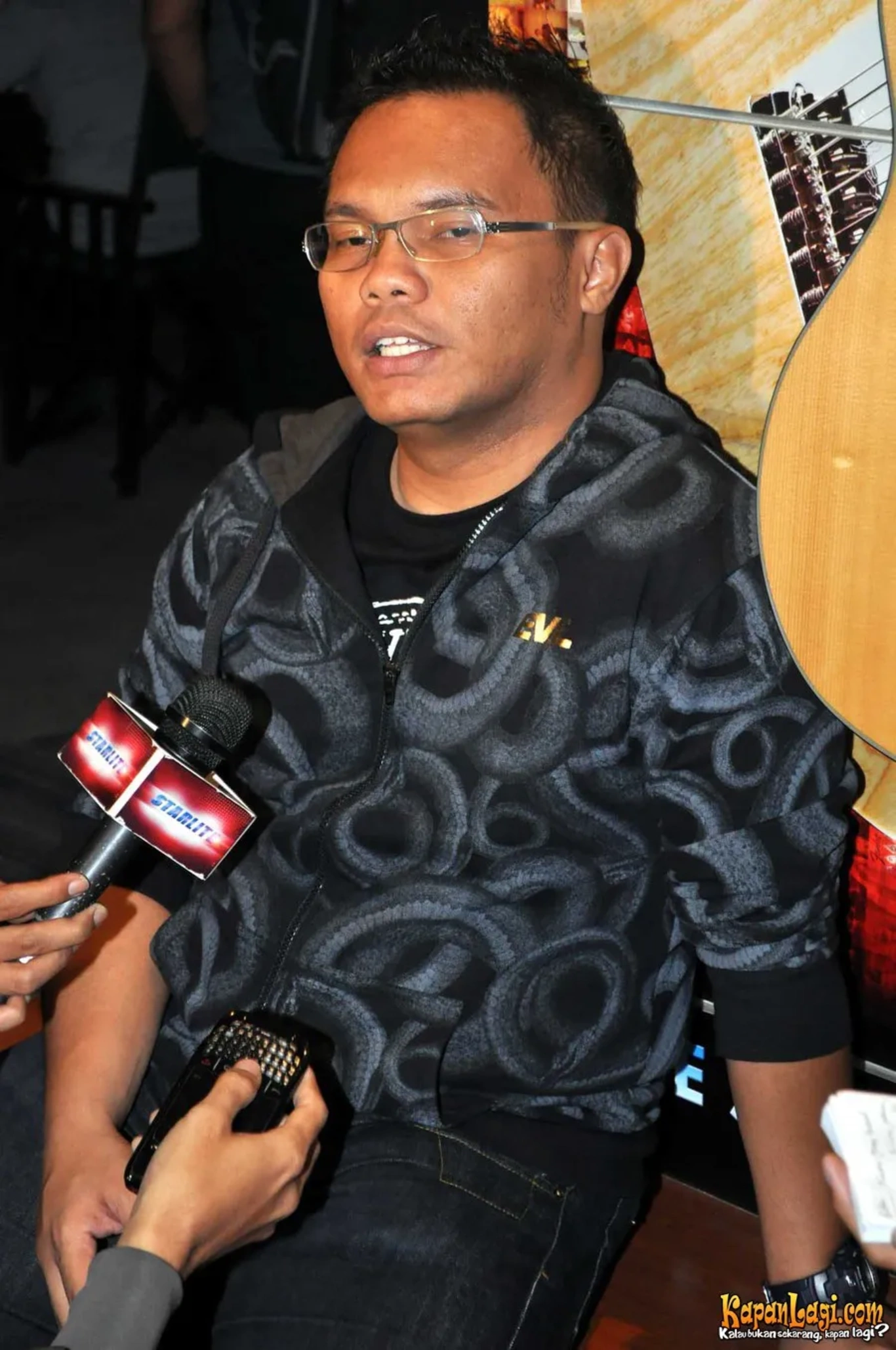 Jika Anda tidak melihat foto Badai Kerispatih, kemungkinan karena foto dengan nomor tersebut tidak tersedia di Kapanlagi.com™