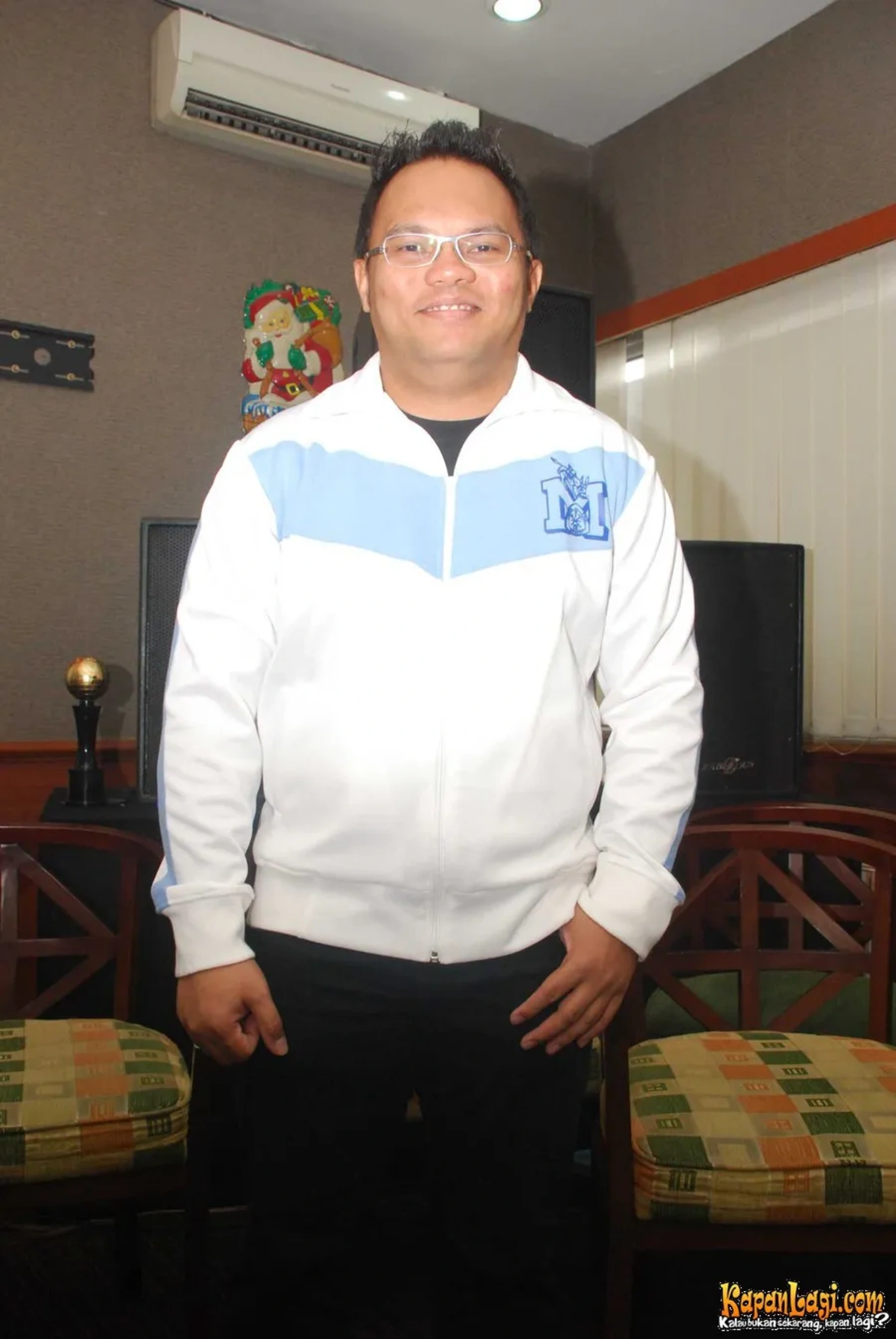 Jika Anda tidak melihat foto Badai Kerispatih, kemungkinan karena foto dengan nomor tersebut tidak tersedia di Kapanlagi.com™