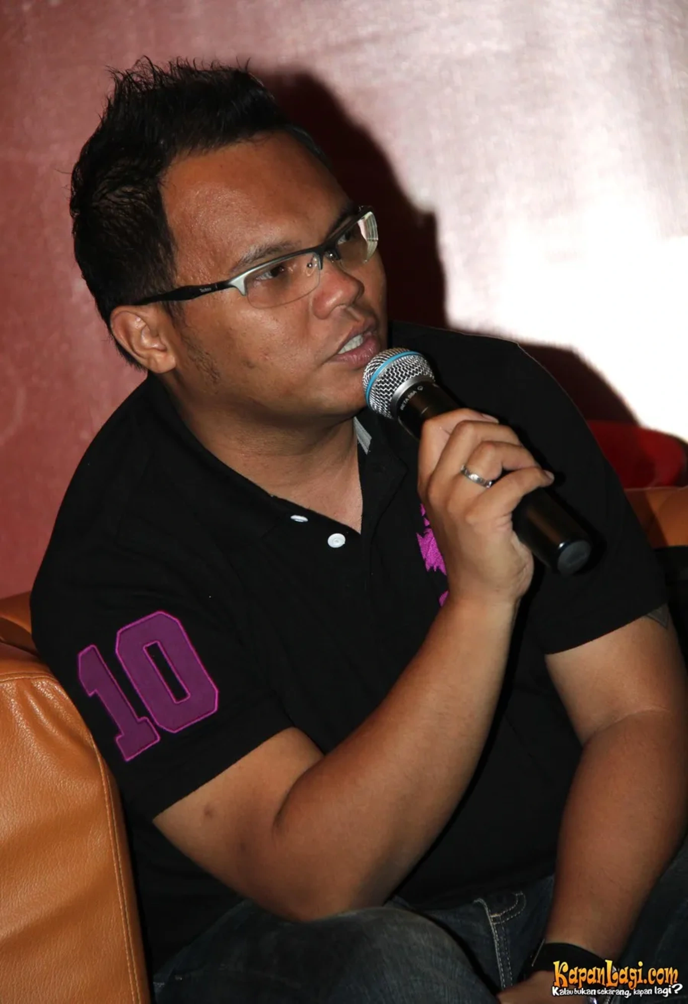 Jika Anda tidak melihat foto Badai Kerispatih, kemungkinan karena foto dengan nomor tersebut tidak tersedia di Kapanlagi.com™