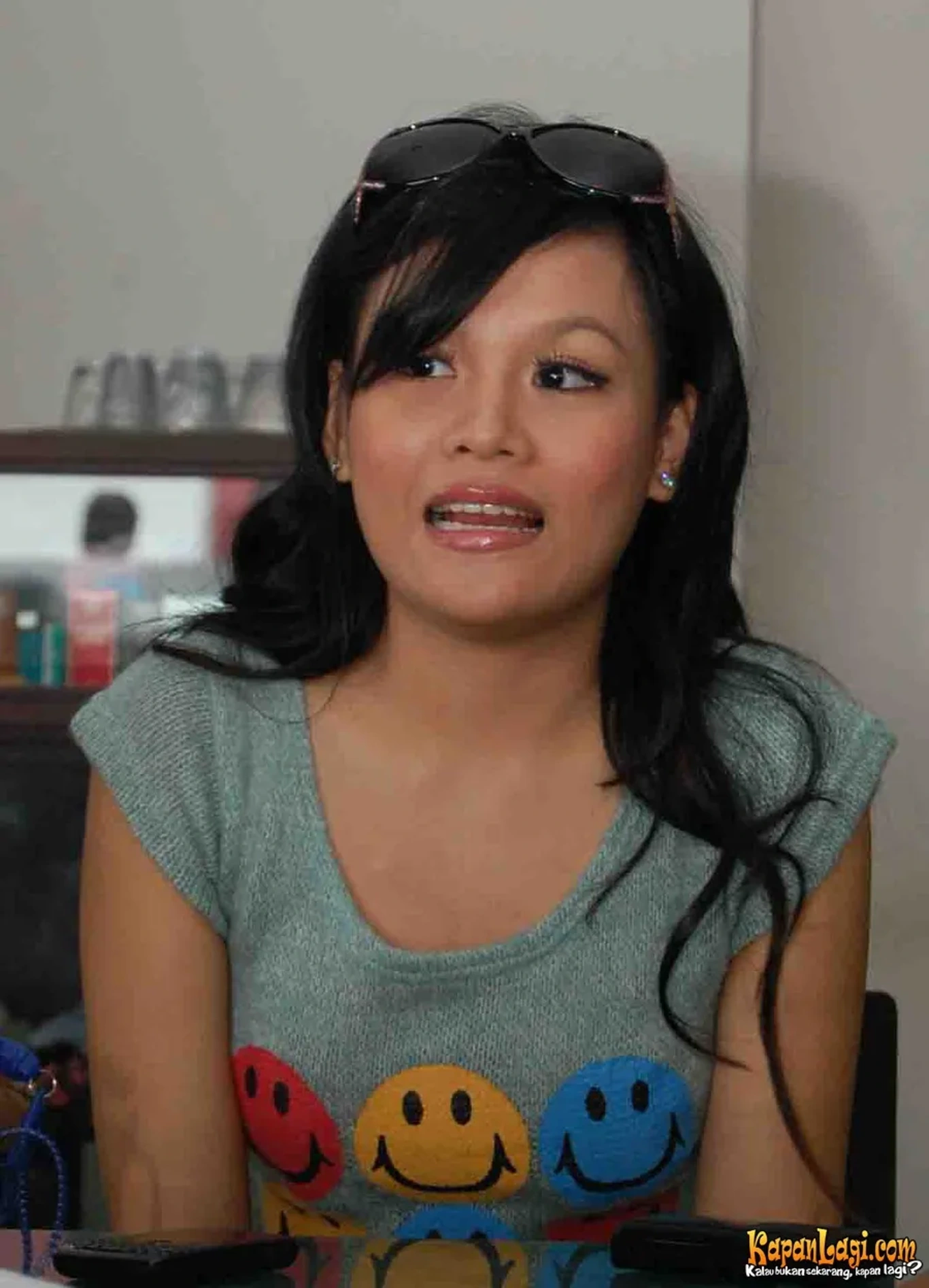 Jika Anda tidak melihat foto Bella Wang, kemungkinan karena foto dengan nomor tersebut tidak tersedia di Kapanlagi.com™