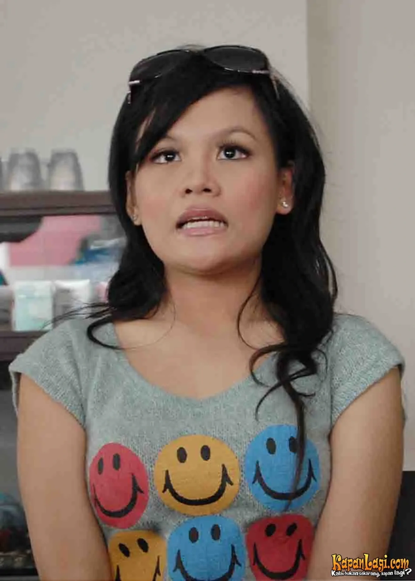 Jika Anda tidak melihat foto Bella Wang, kemungkinan karena foto dengan nomor tersebut tidak tersedia di Kapanlagi.com™