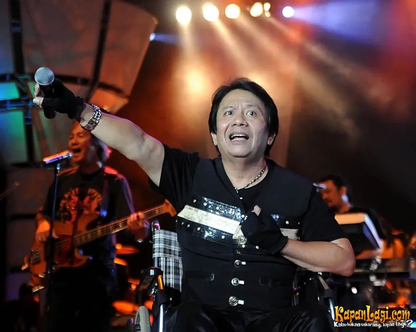 Jika Anda tidak melihat foto Benny Panjaitan, kemungkinan karena foto dengan nomor tersebut tidak tersedia di Kapanlagi.com™