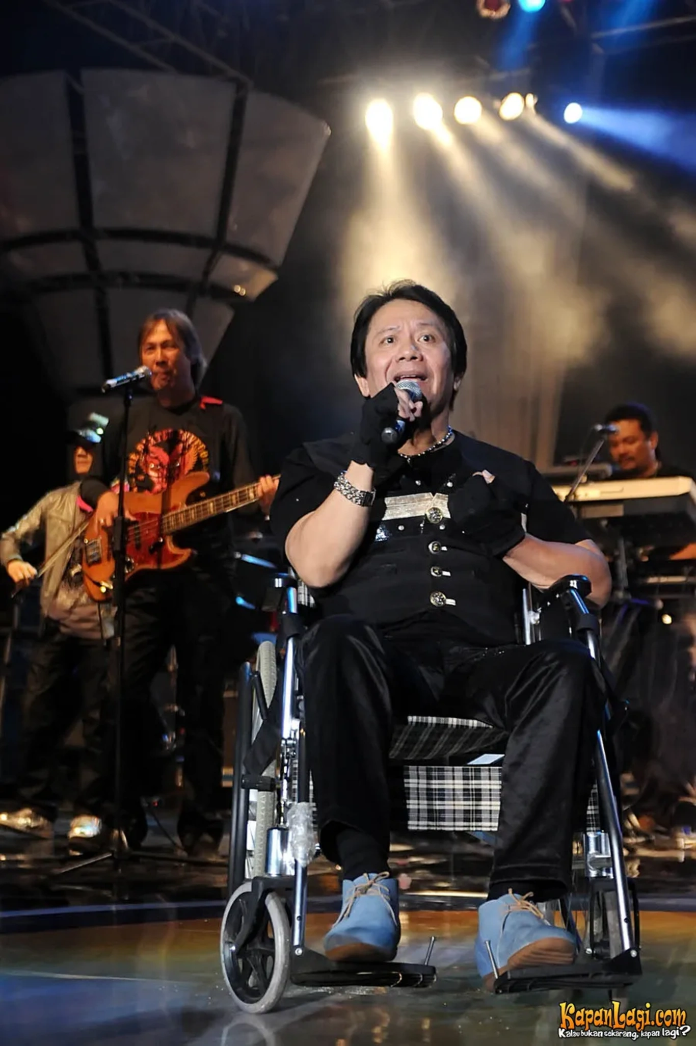Jika Anda tidak melihat foto Benny Panjaitan, kemungkinan karena foto dengan nomor tersebut tidak tersedia di Kapanlagi.com™