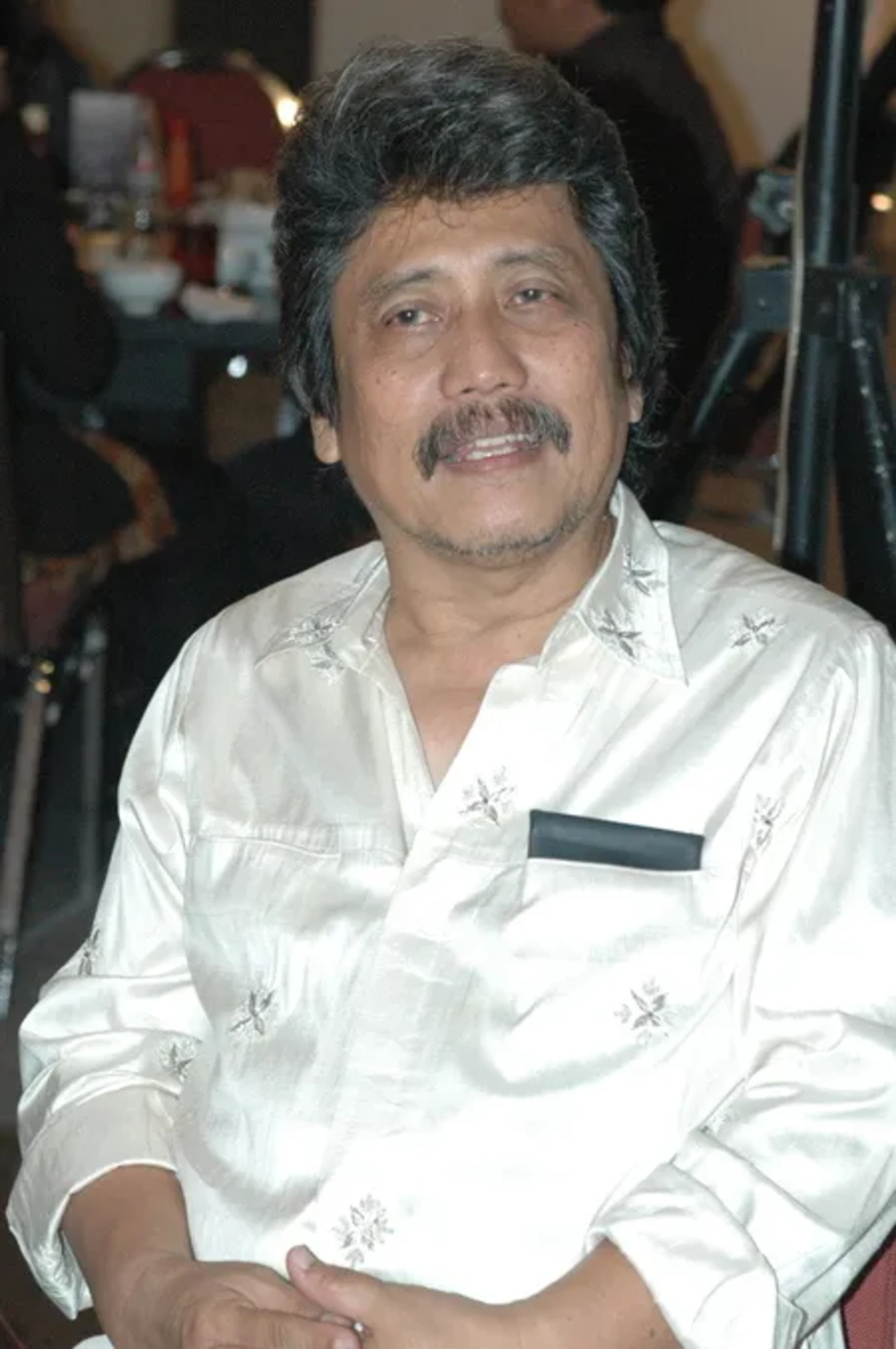 Jika Anda tidak melihat foto Bimbo, kemungkinan karena foto dengan nomor tersebut tidak tersedia di Kapanlagi.com™