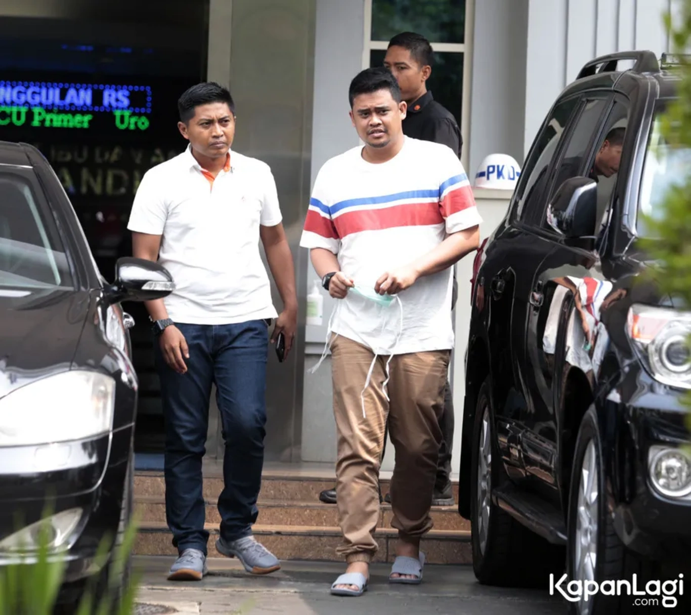 Jika Anda tidak melihat foto Bobby Nasution, kemungkinan karena foto dengan nomor tersebut tidak tersedia di Kapanlagi.com™
