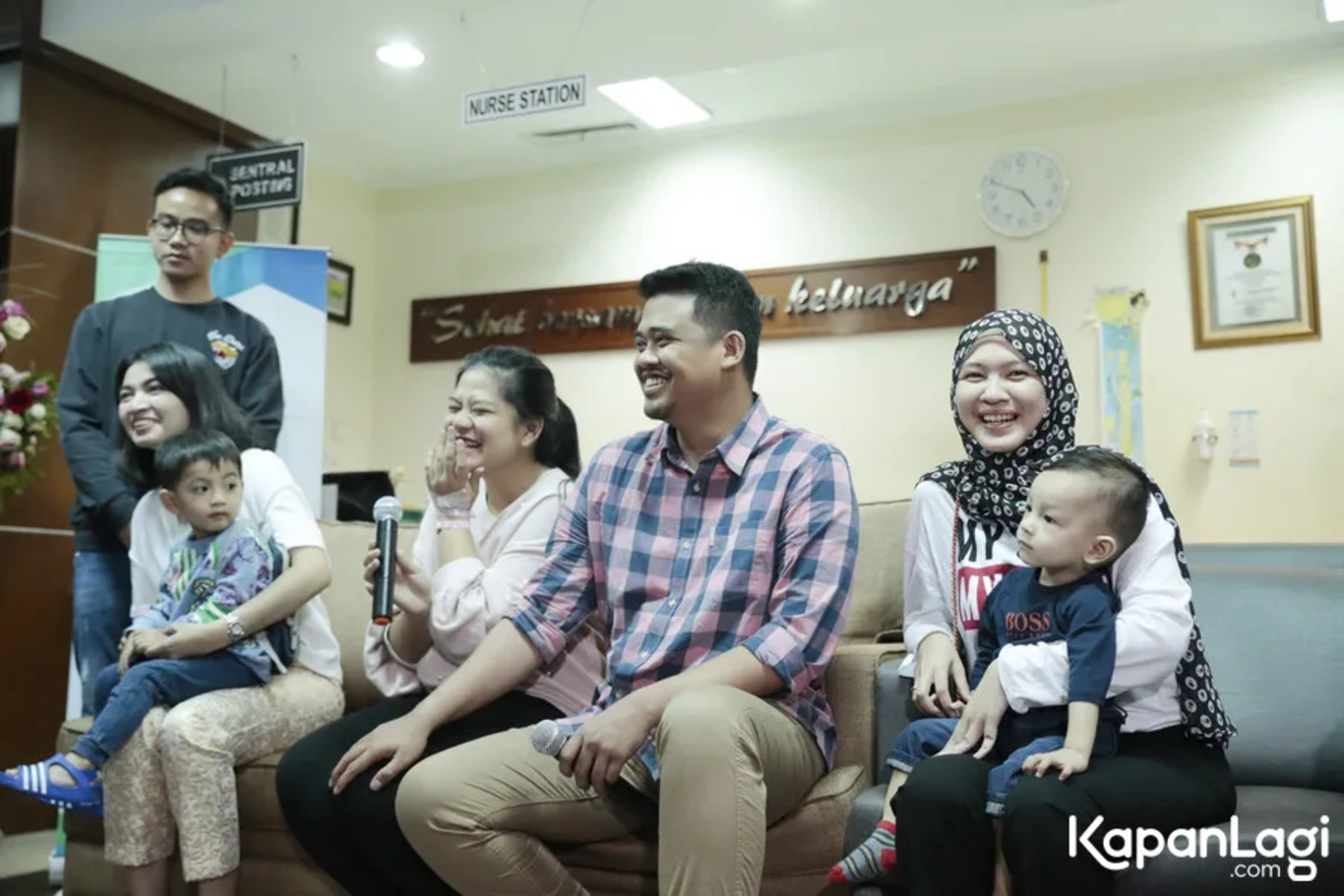 Jika Anda tidak melihat foto Bobby Nasution, kemungkinan karena foto dengan nomor tersebut tidak tersedia di Kapanlagi.com™