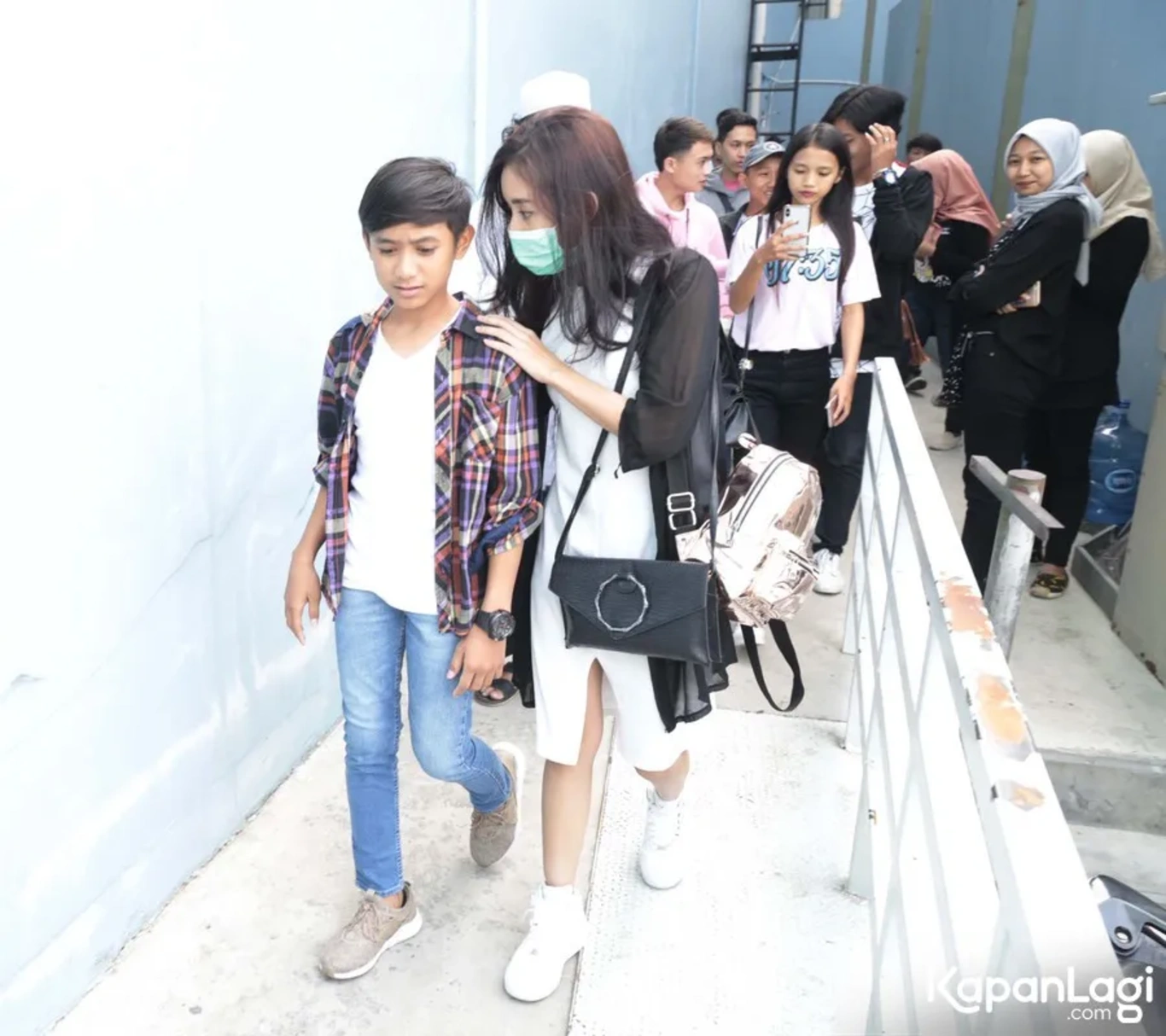 Jika Anda tidak melihat foto Bowo Prabowo Mondardo, kemungkinan karena foto dengan nomor tersebut tidak tersedia di Kapanlagi.com™