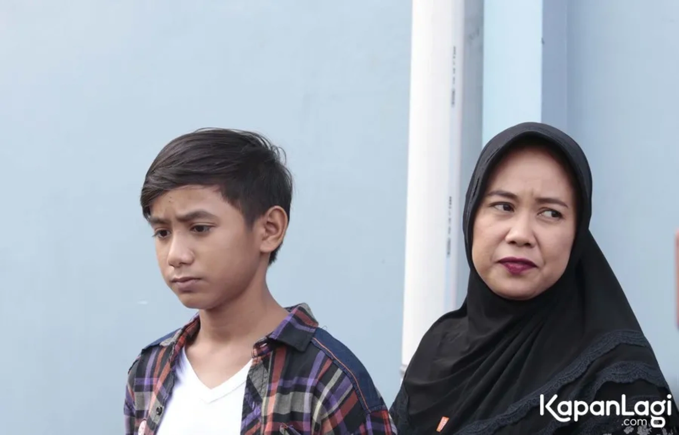 Jika Anda tidak melihat foto Bowo Prabowo Mondardo, kemungkinan karena foto dengan nomor tersebut tidak tersedia di Kapanlagi.com™