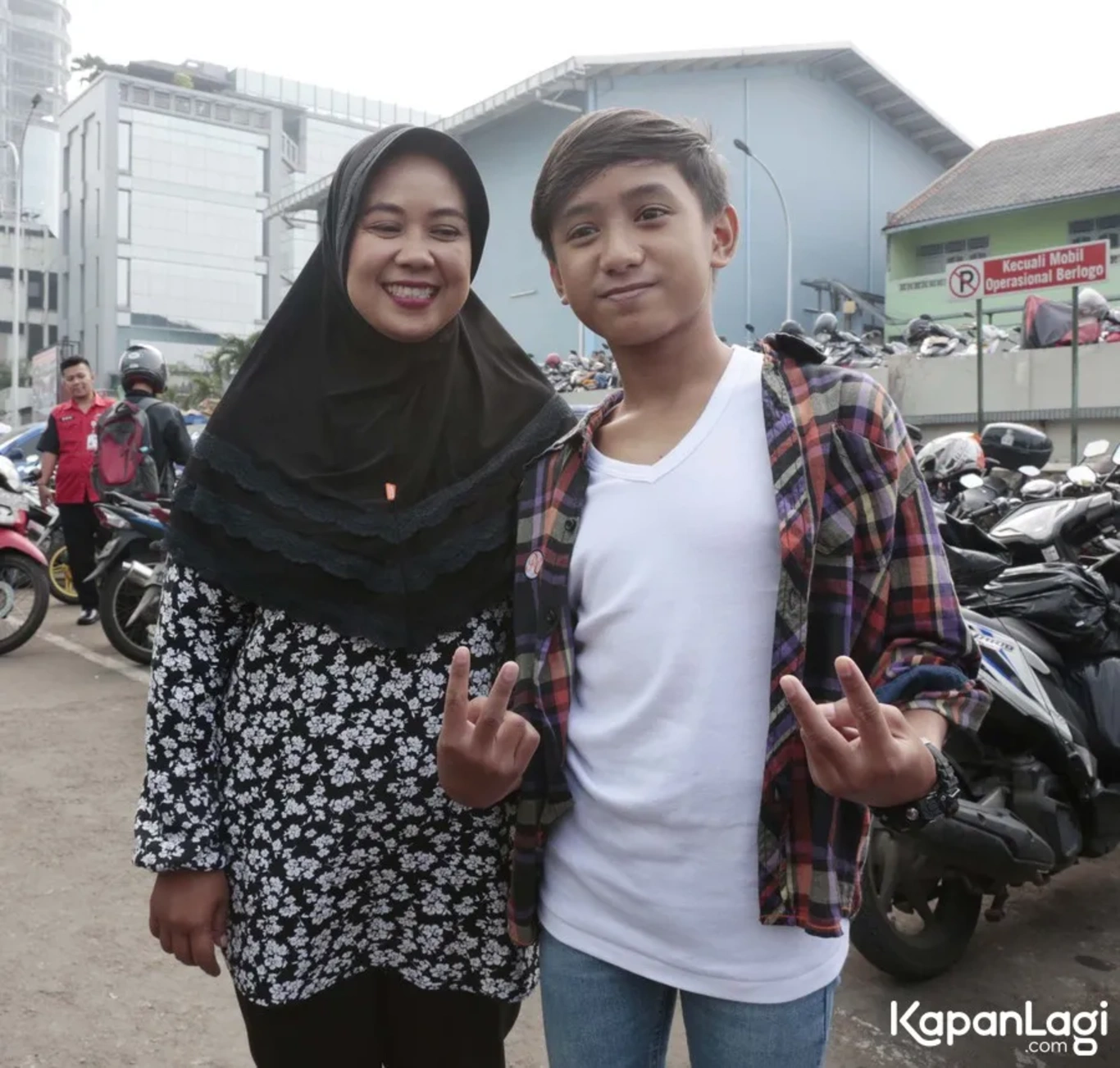 Jika Anda tidak melihat foto Bowo Prabowo Mondardo, kemungkinan karena foto dengan nomor tersebut tidak tersedia di Kapanlagi.com™