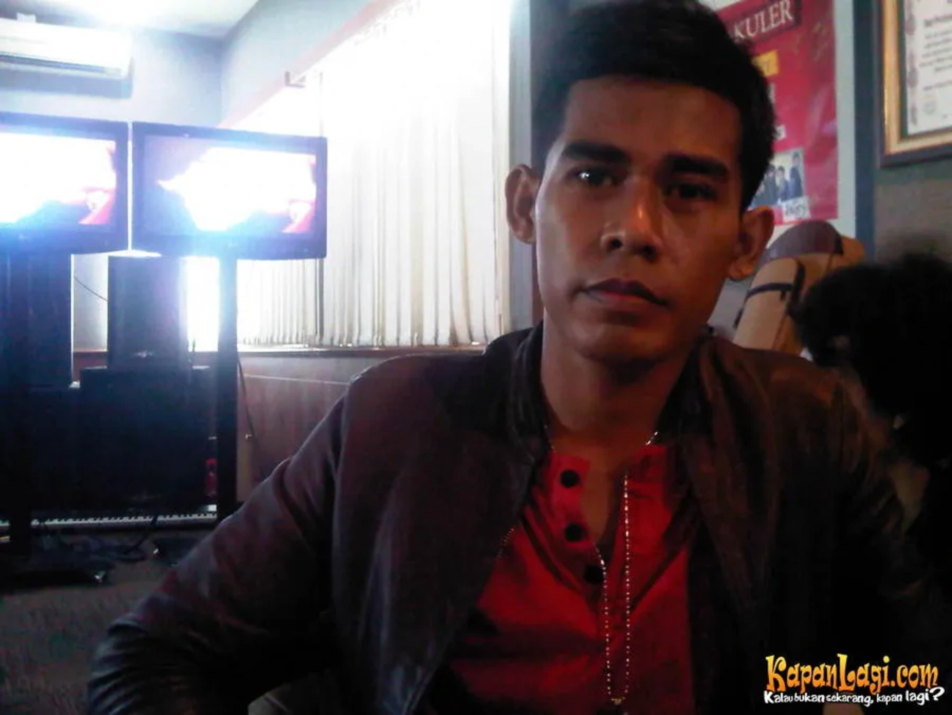 Jika Anda tidak melihat foto Caesar Agustinus, kemungkinan karena foto dengan nomor tersebut tidak tersedia di Kapanlagi.com™