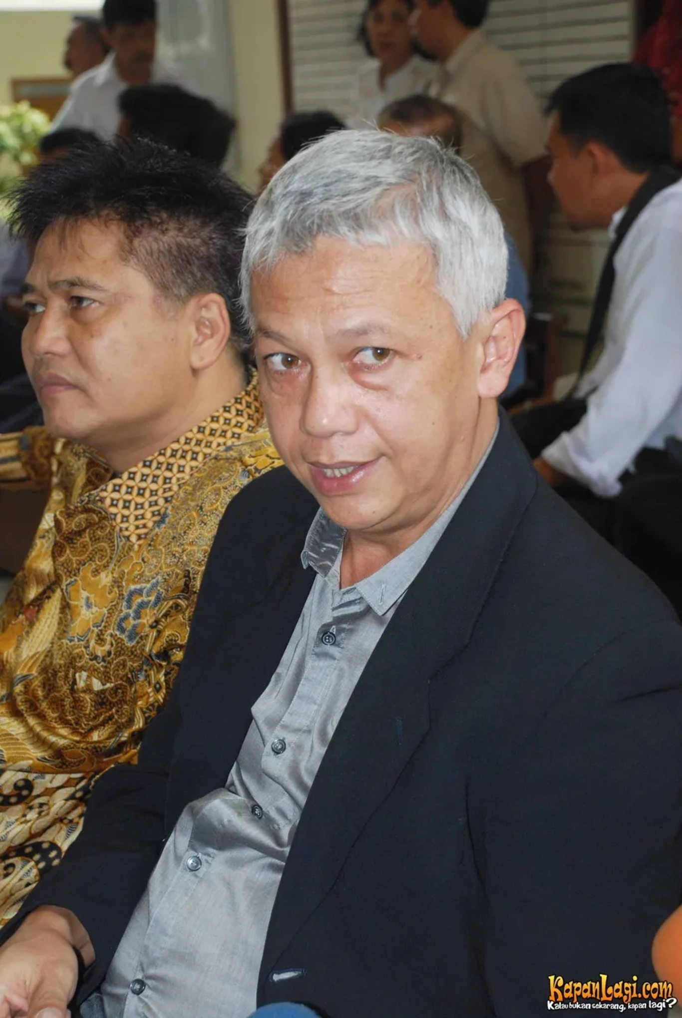 Jika Anda tidak melihat foto Chris Salam, kemungkinan karena foto dengan nomor tersebut tidak tersedia di Kapanlagi.com™