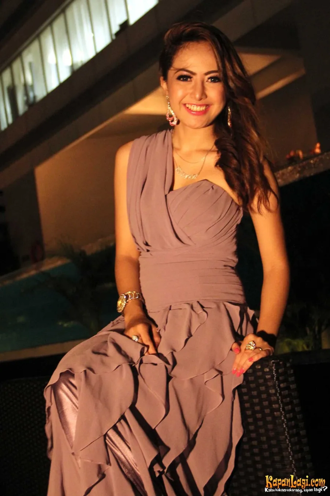 Jika Anda tidak melihat foto Cinta Ratu Nansya, kemungkinan karena foto dengan nomor tersebut tidak tersedia di Kapanlagi.com™