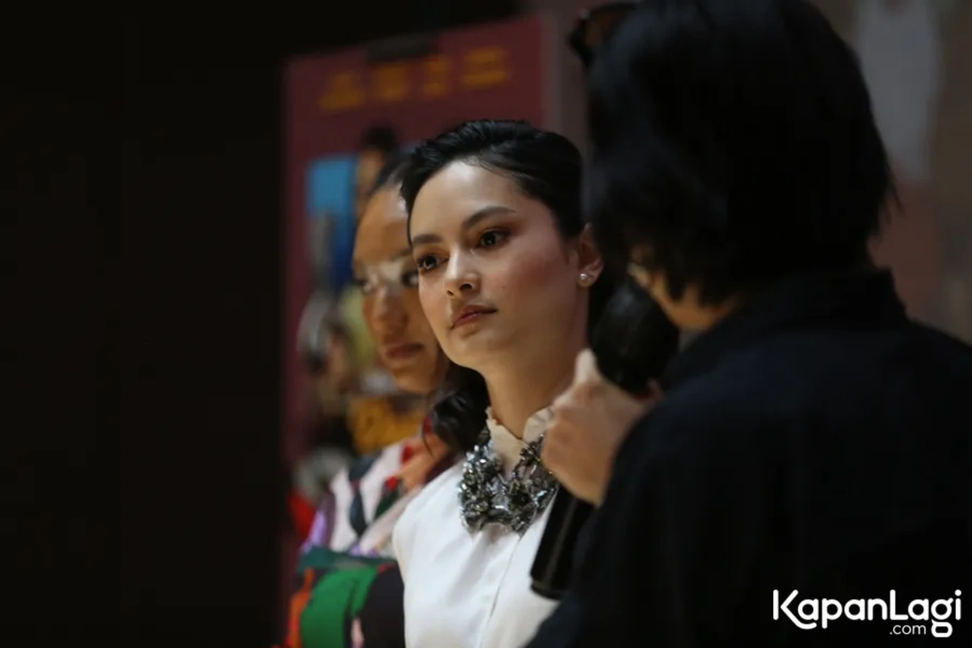 Jika Anda tidak melihat foto Clara Bernadeth, kemungkinan karena foto dengan nomor tersebut tidak tersedia di Kapanlagi.com™