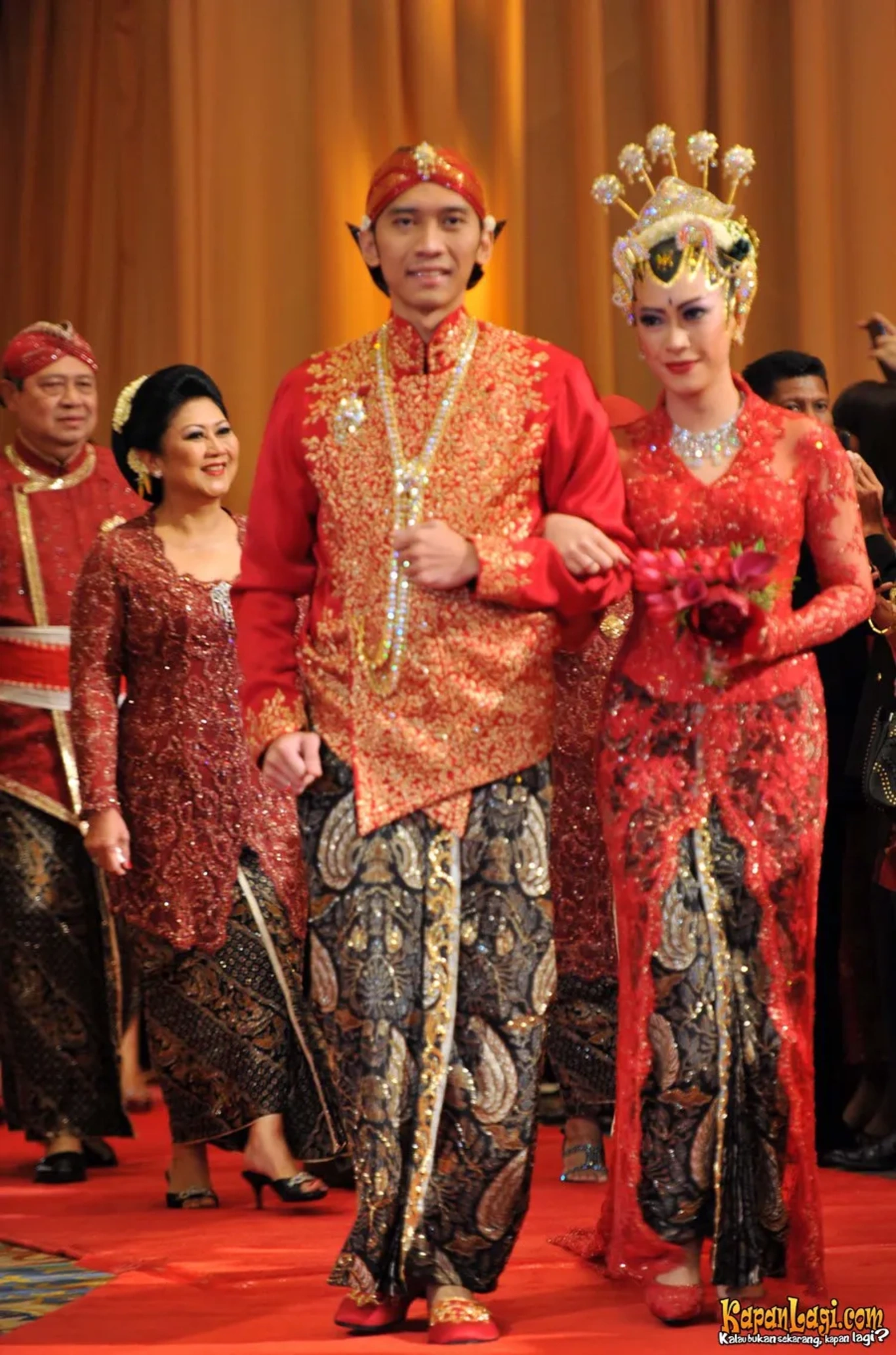 Jika Anda tidak melihat foto Edhie Baskoro Yudhoyono, kemungkinan karena foto dengan nomor tersebut tidak tersedia di Kapanlagi.com™