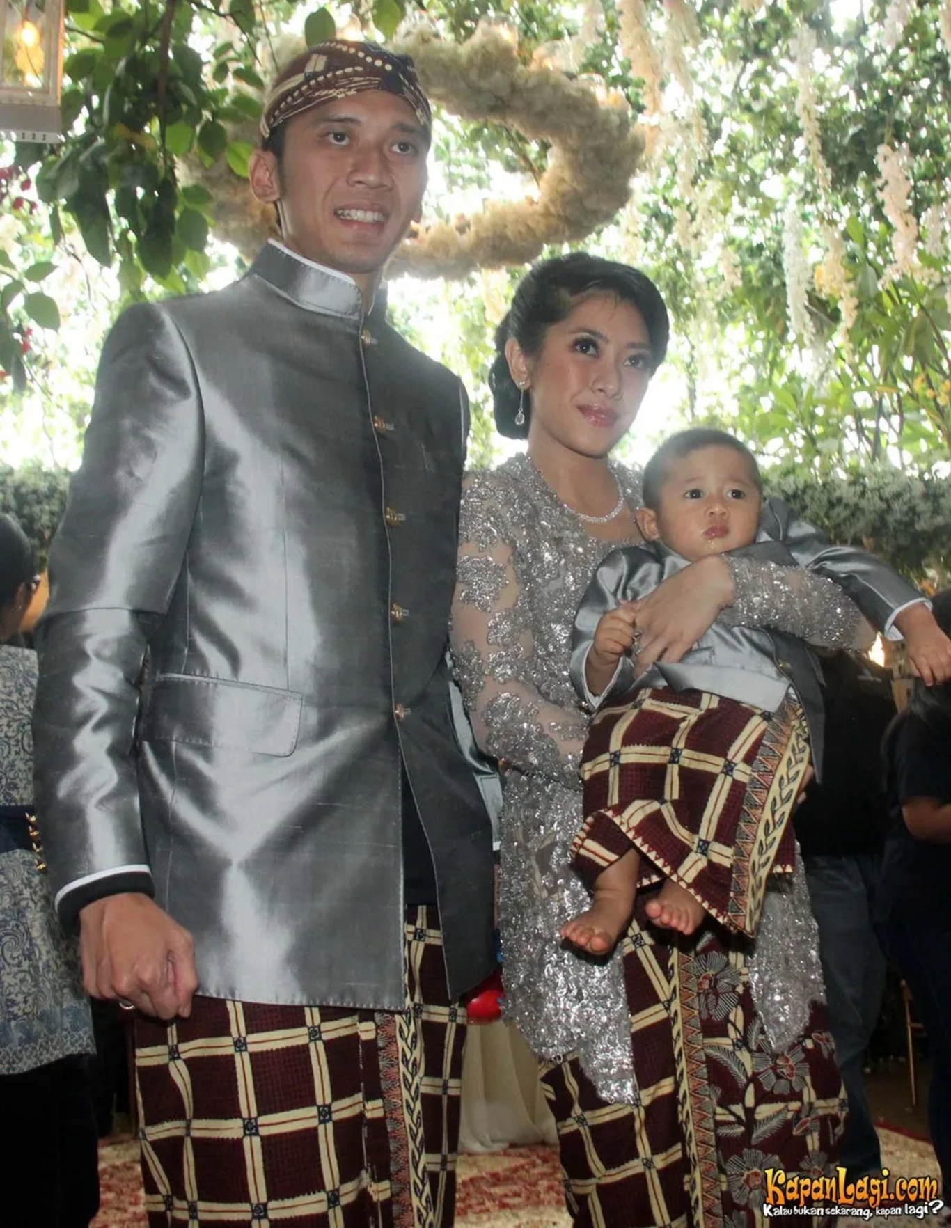 Jika Anda tidak melihat foto Edhie Baskoro Yudhoyono, kemungkinan karena foto dengan nomor tersebut tidak tersedia di Kapanlagi.com™