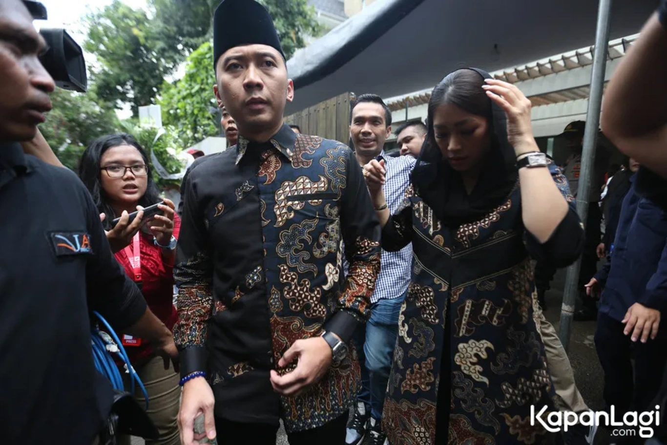 Jika Anda tidak melihat foto Edhie Baskoro Yudhoyono, kemungkinan karena foto dengan nomor tersebut tidak tersedia di Kapanlagi.com™