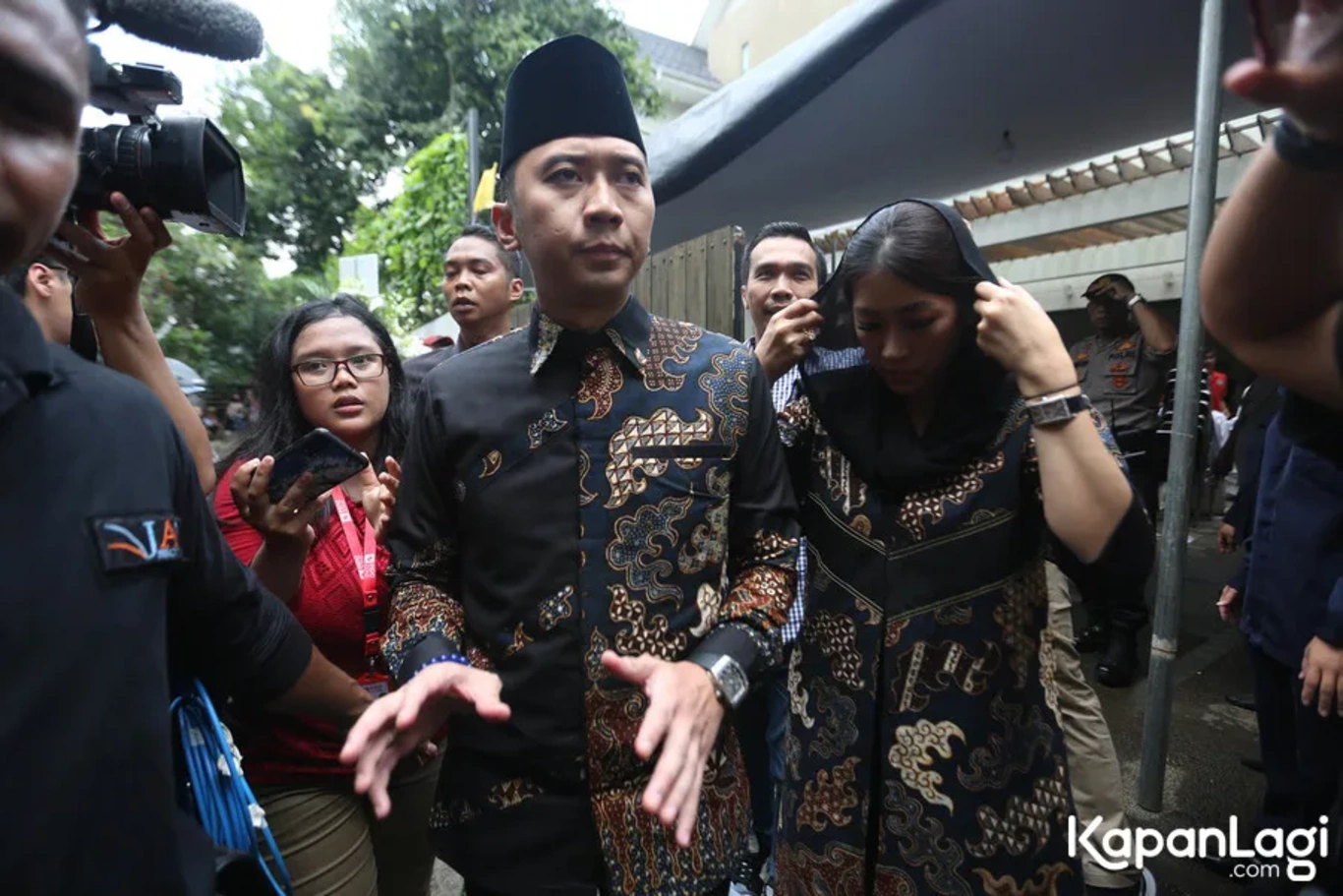 Jika Anda tidak melihat foto Edhie Baskoro Yudhoyono, kemungkinan karena foto dengan nomor tersebut tidak tersedia di Kapanlagi.com™