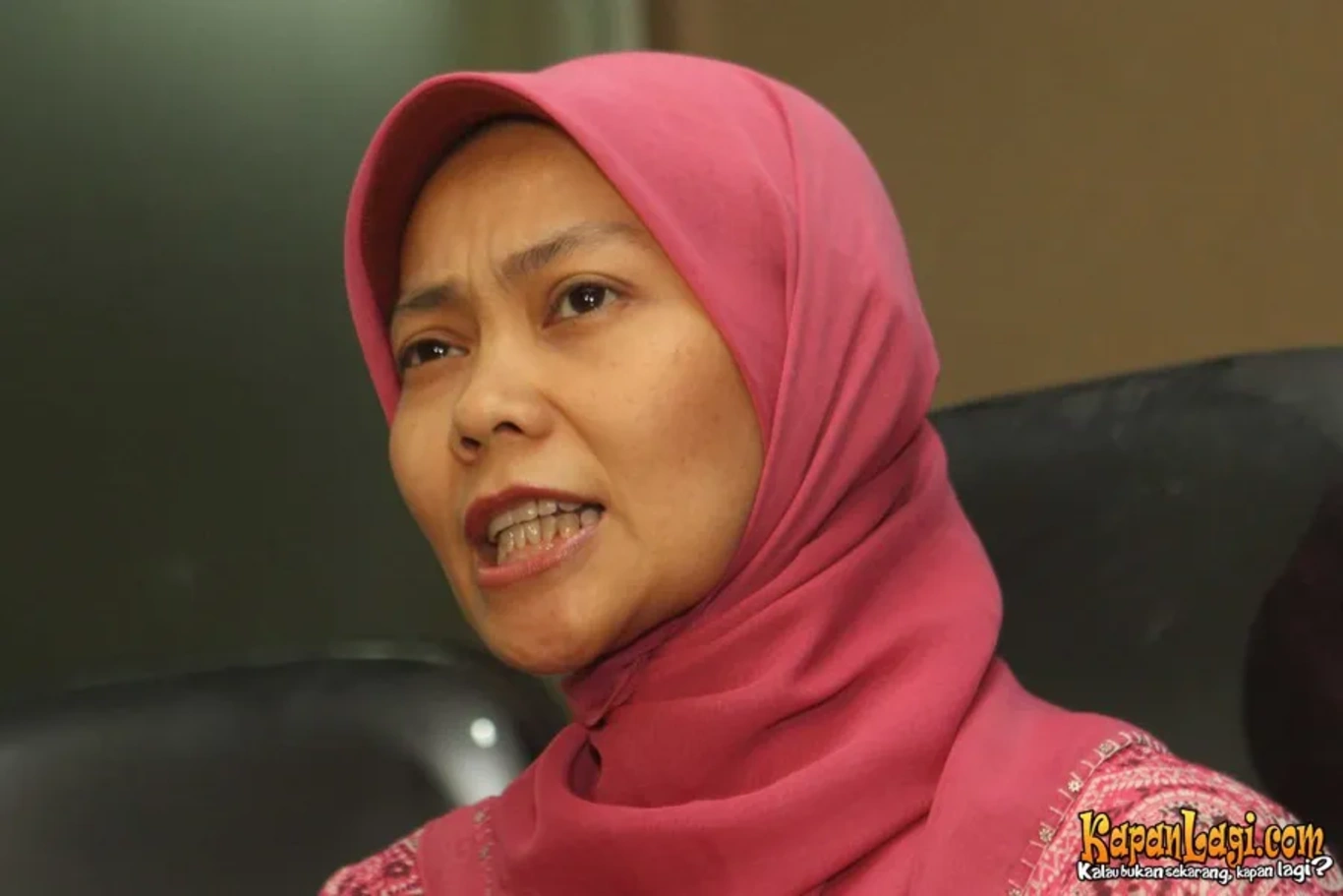 Jika Anda tidak melihat foto Endah Mayangsari, kemungkinan karena foto dengan nomor tersebut tidak tersedia di Kapanlagi.com™