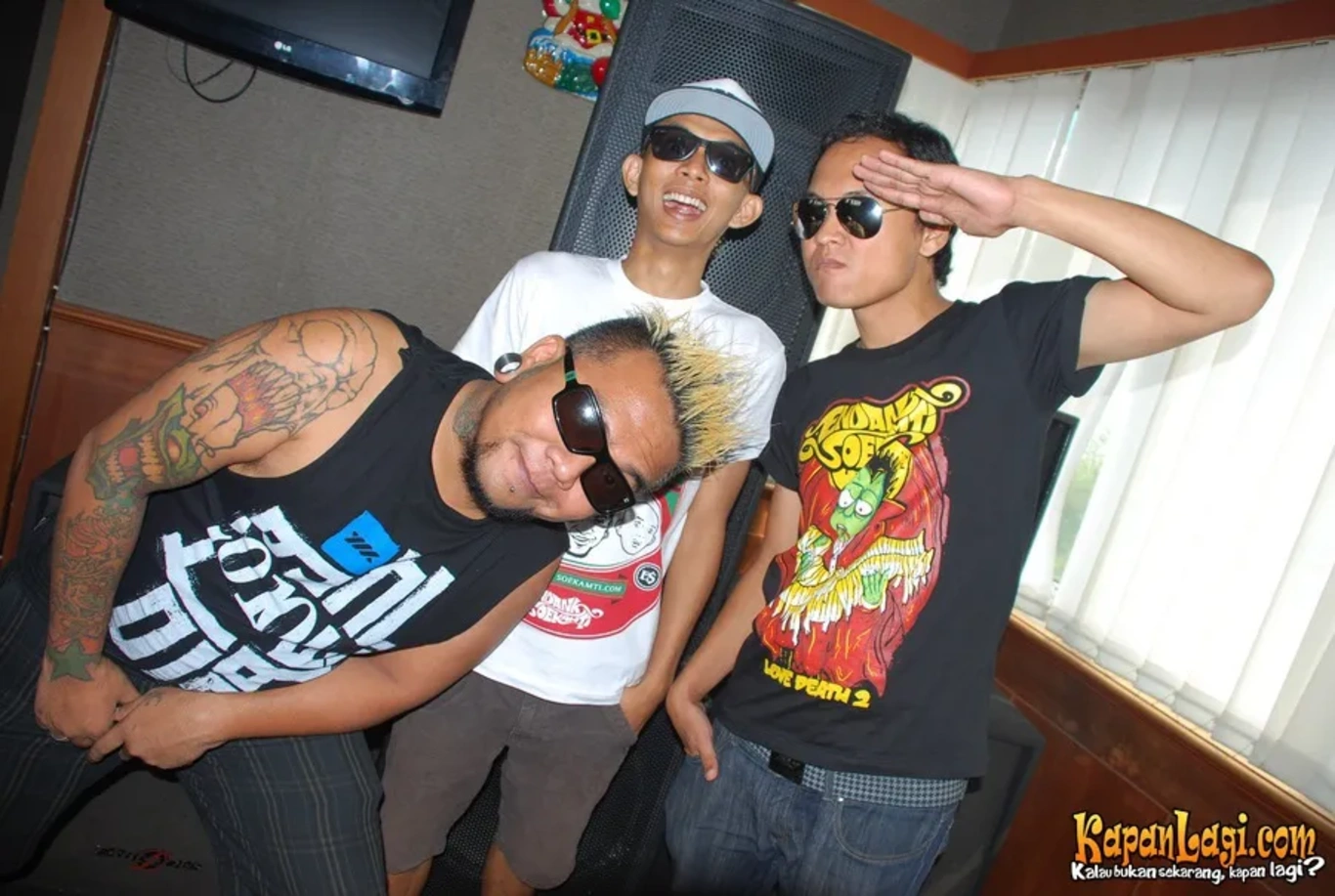 Jika Anda tidak melihat foto Endank Soekamti, kemungkinan karena foto dengan nomor tersebut tidak tersedia di Kapanlagi.com™