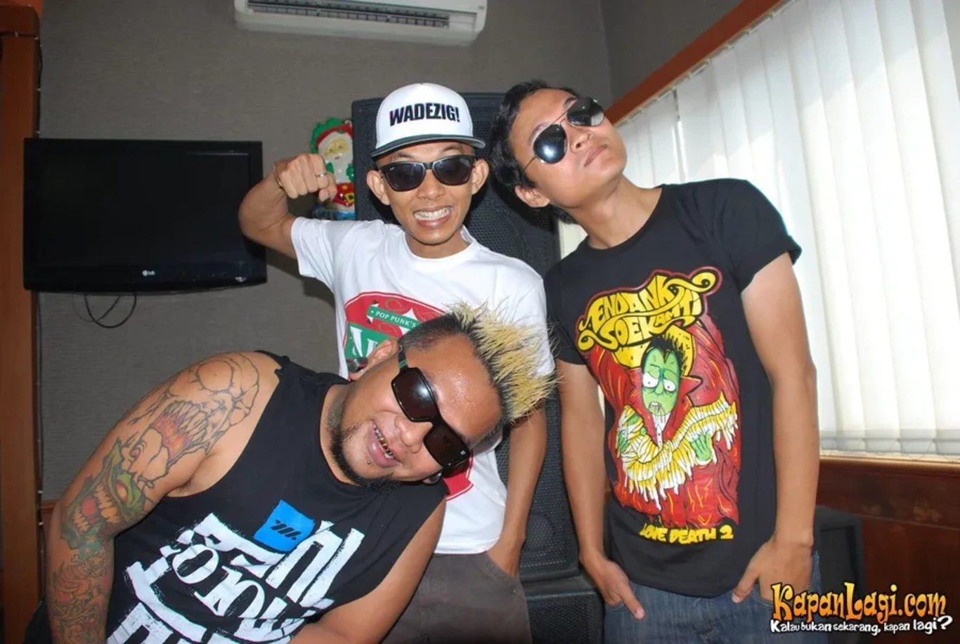 Jika Anda tidak melihat foto Endank Soekamti, kemungkinan karena foto dengan nomor tersebut tidak tersedia di Kapanlagi.com™