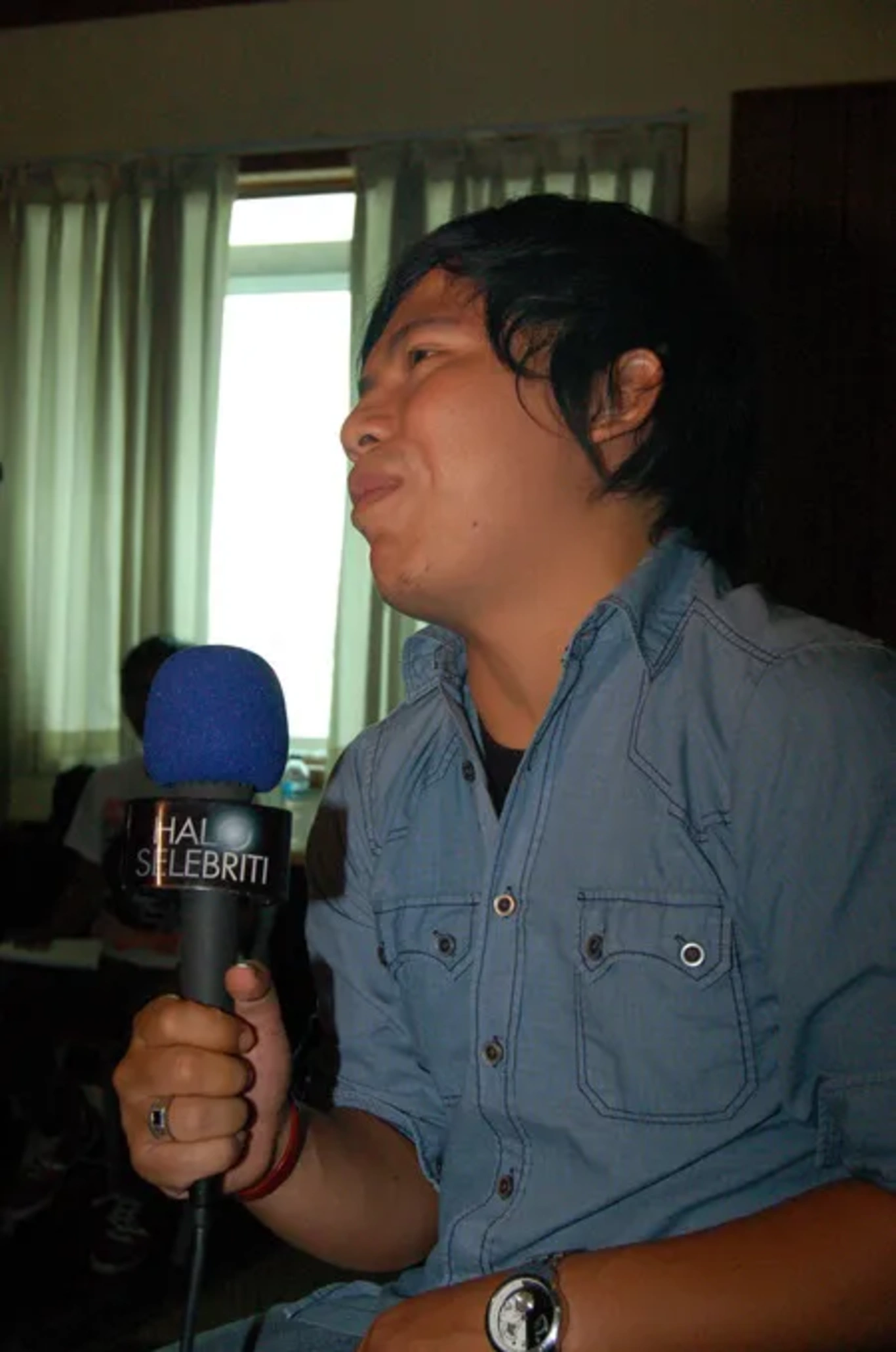 Jika Anda tidak melihat foto Faank Wali Band, kemungkinan karena foto dengan nomor tersebut tidak tersedia di Kapanlagi.com™