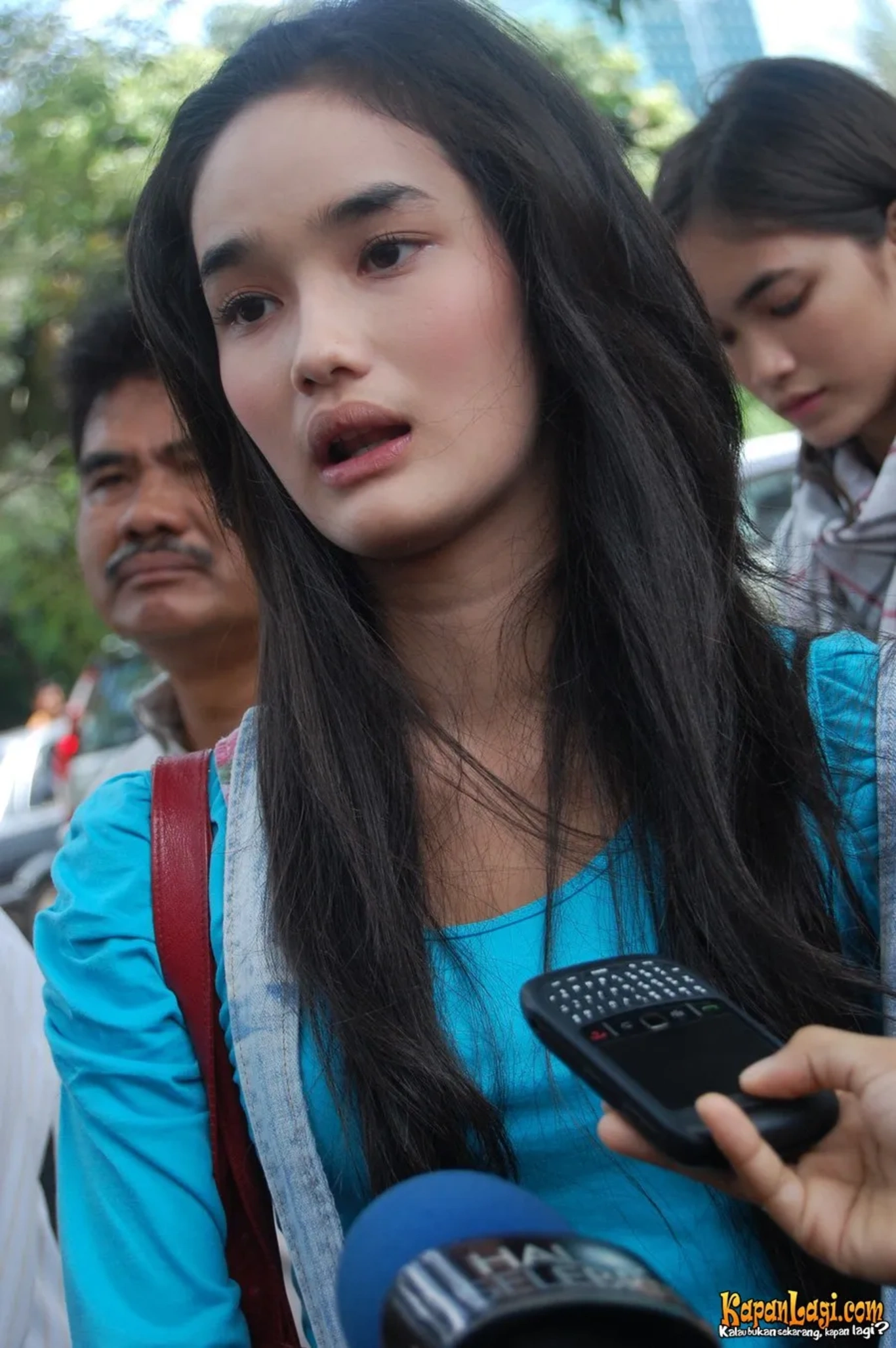 Jika Anda tidak melihat foto Faby Marcelia, kemungkinan karena foto dengan nomor tersebut tidak tersedia di Kapanlagi.com™