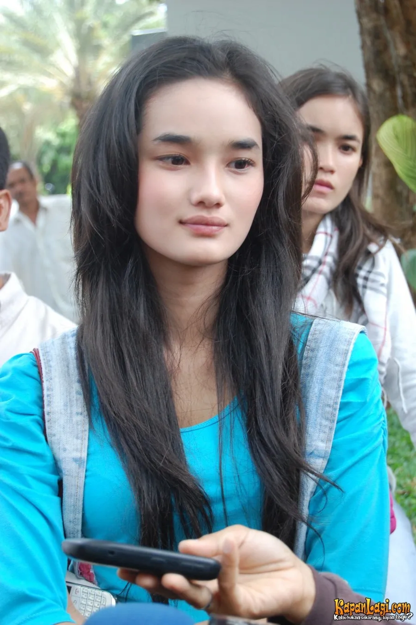 Jika Anda tidak melihat foto Faby Marcelia, kemungkinan karena foto dengan nomor tersebut tidak tersedia di Kapanlagi.com™