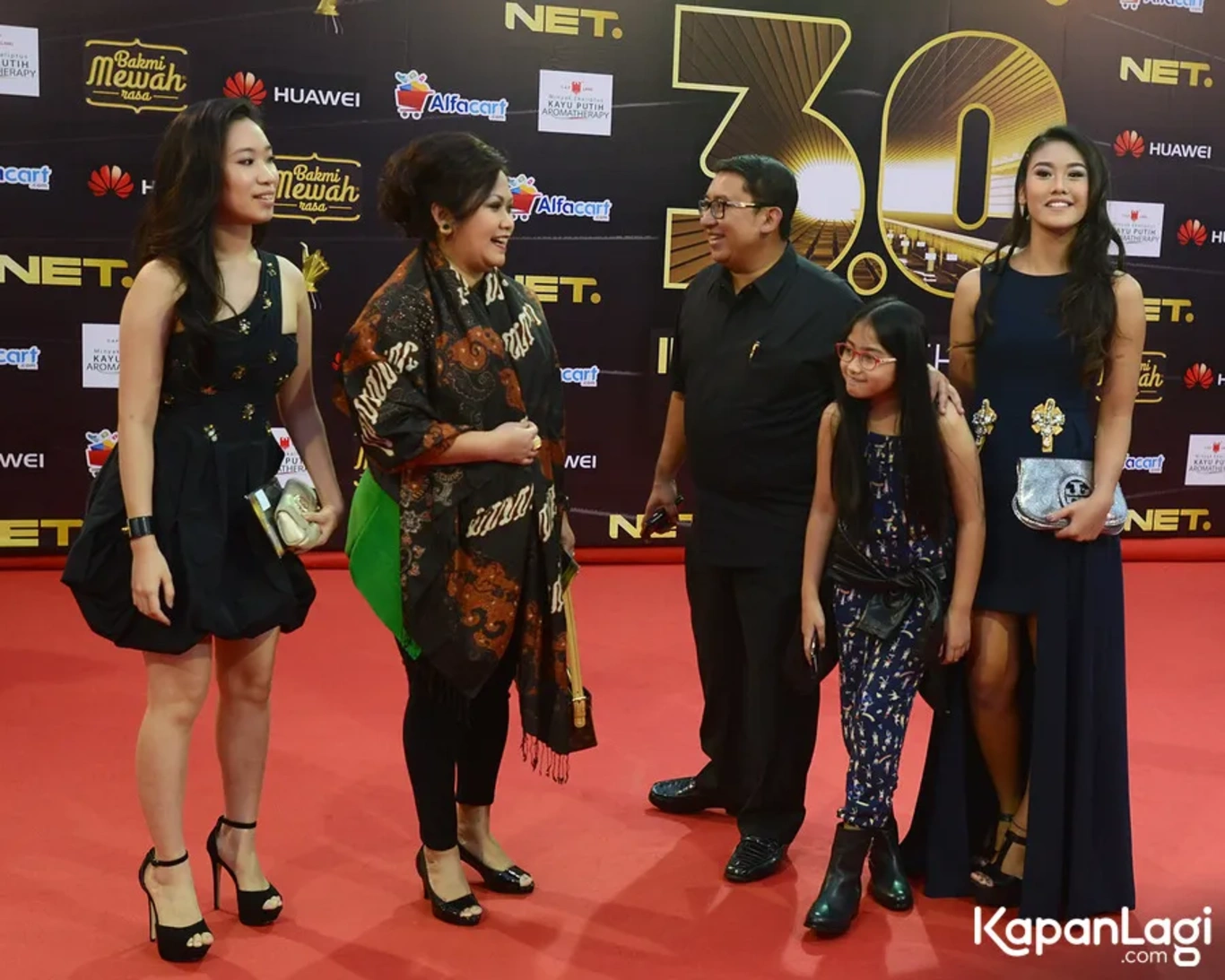 Jika Anda tidak melihat foto Fadli Zon, kemungkinan karena foto dengan nomor tersebut tidak tersedia di Kapanlagi.com™