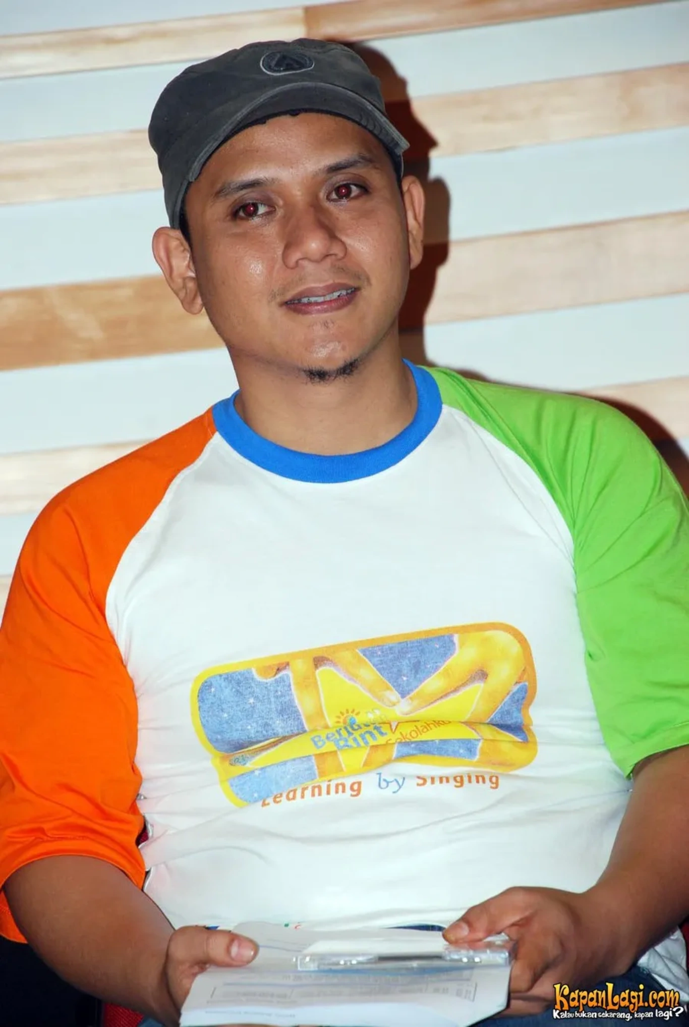 Jika Anda tidak melihat foto Fadly Padi, kemungkinan karena foto dengan nomor tersebut tidak tersedia di Kapanlagi.com™